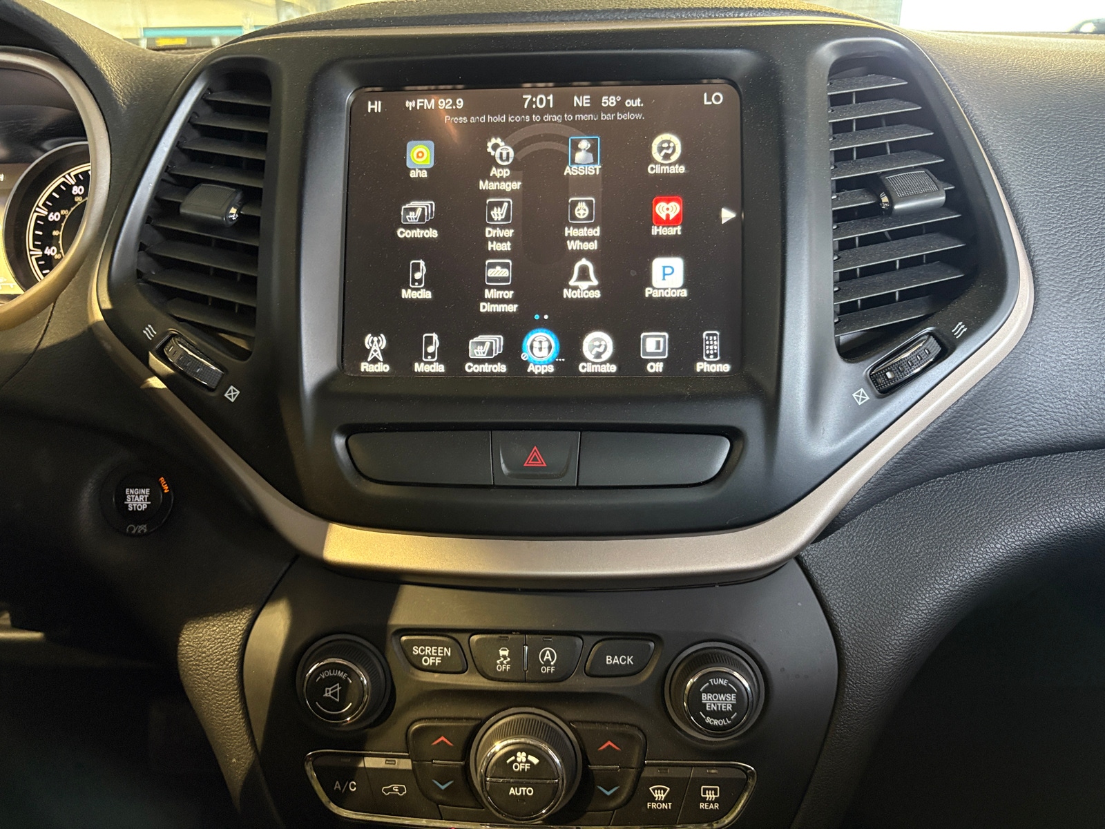 Thumbnail: 2017 Jeep Cherokee - 3
