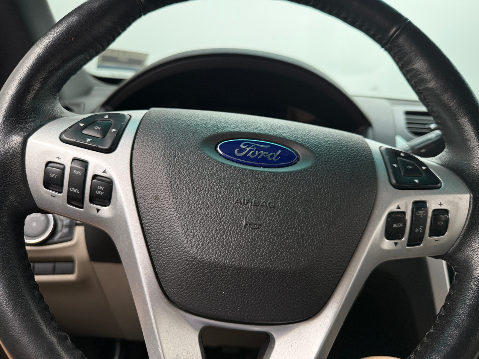 Thumbnail: 2015 Ford Explorer - 4