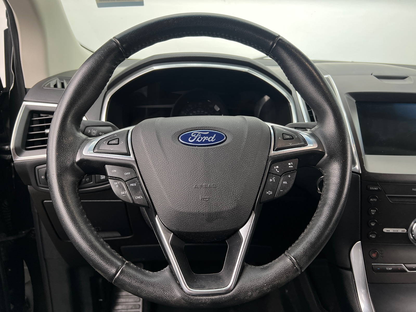 Thumbnail: 2019 Ford Edge - 4