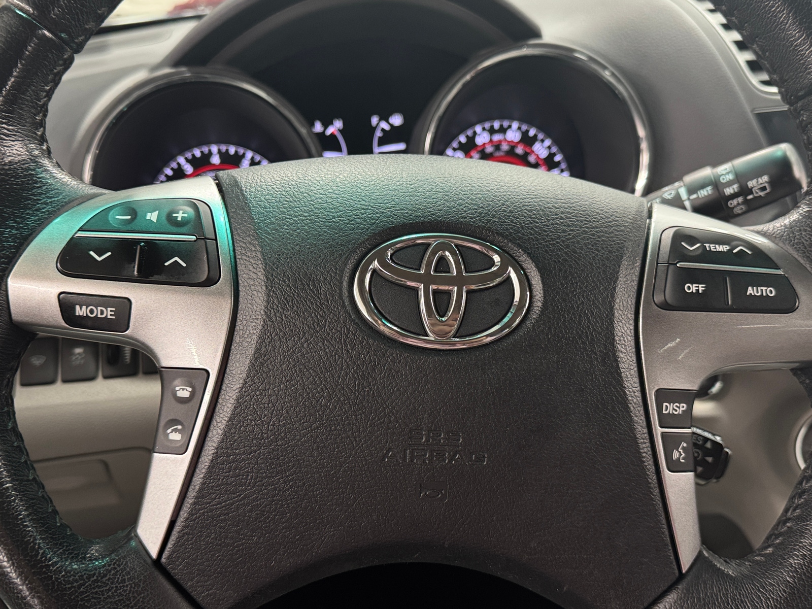 Thumbnail: 2013 Toyota Highlander - 4