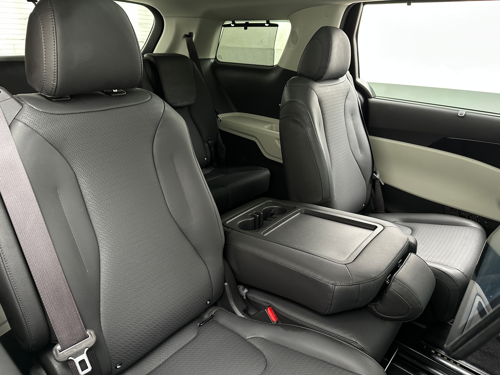 Thumbnail: 2024 Kia Carnival - 5