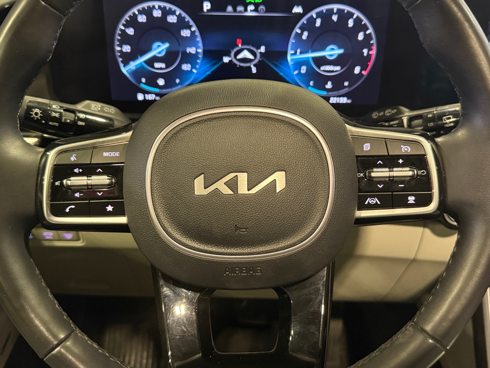 Thumbnail: 2024 Kia Carnival - 4