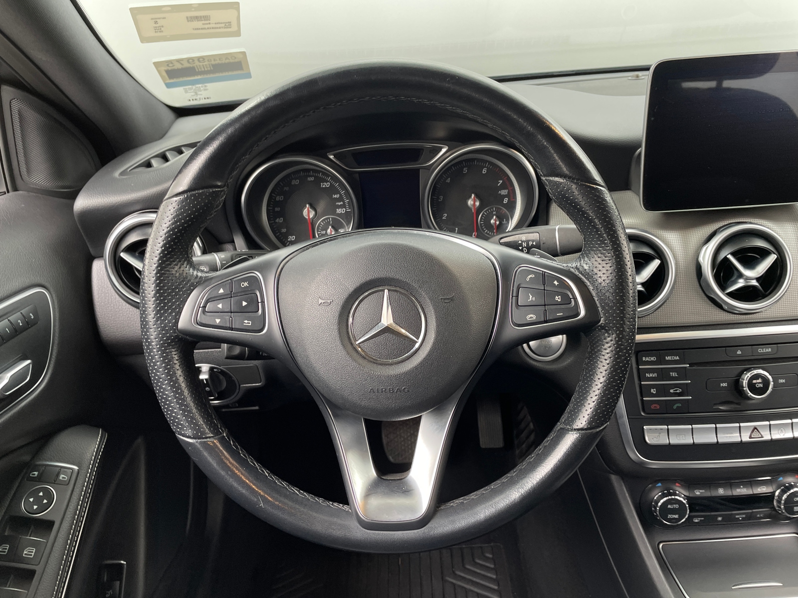 Thumbnail: 2019 Mercedes-Benz GLA - 4