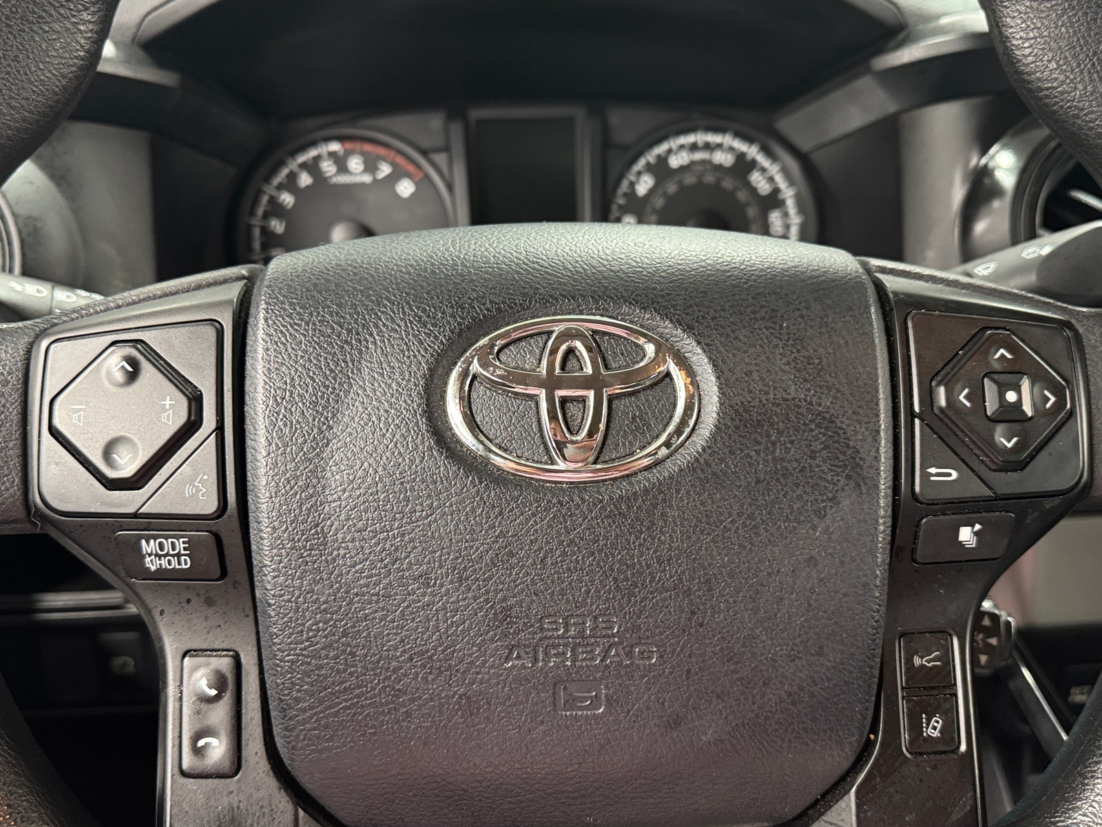 Thumbnail: 2018 Toyota Tacoma - 5