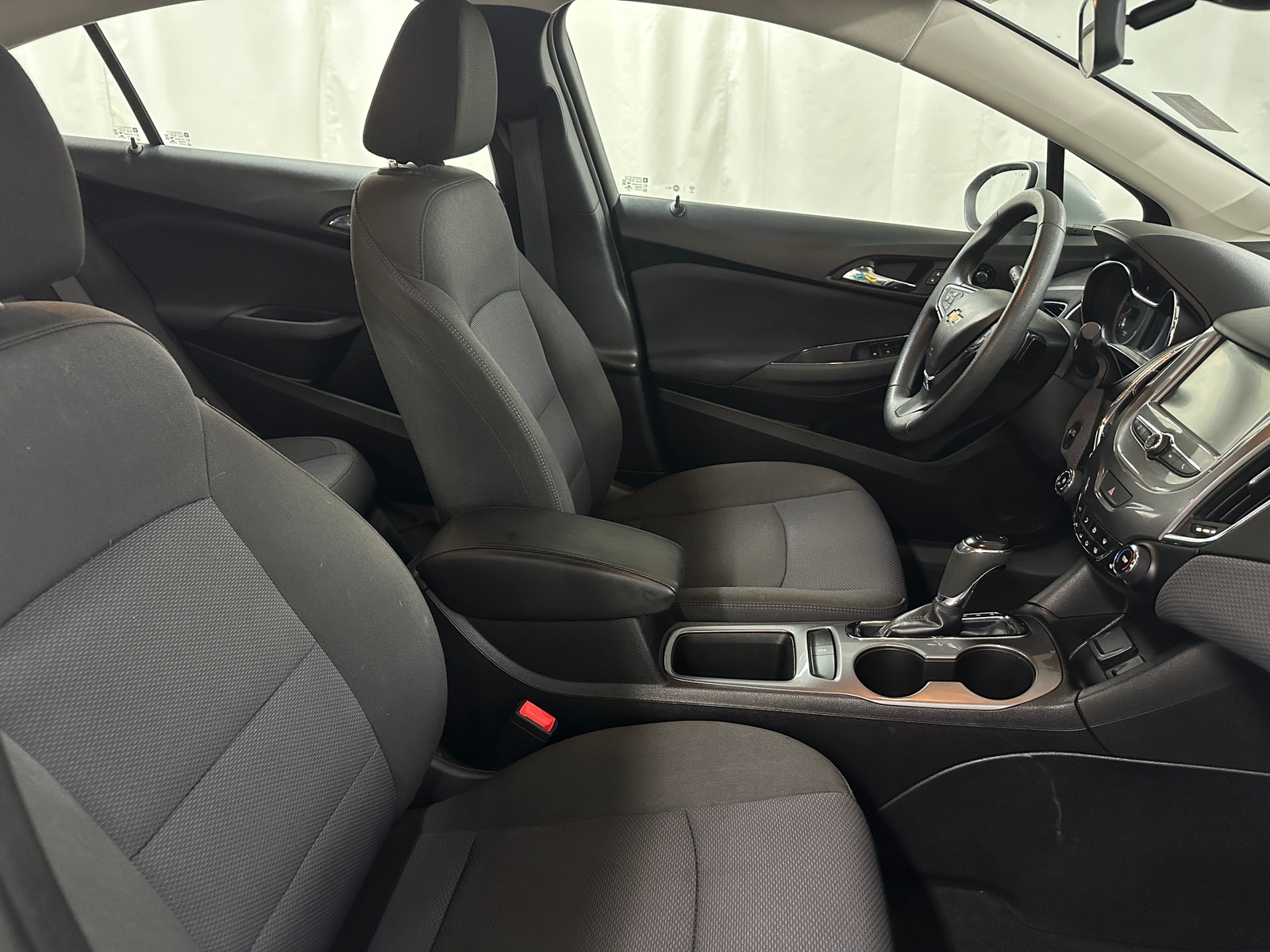Thumbnail: 2018 Chevrolet Cruze - 2