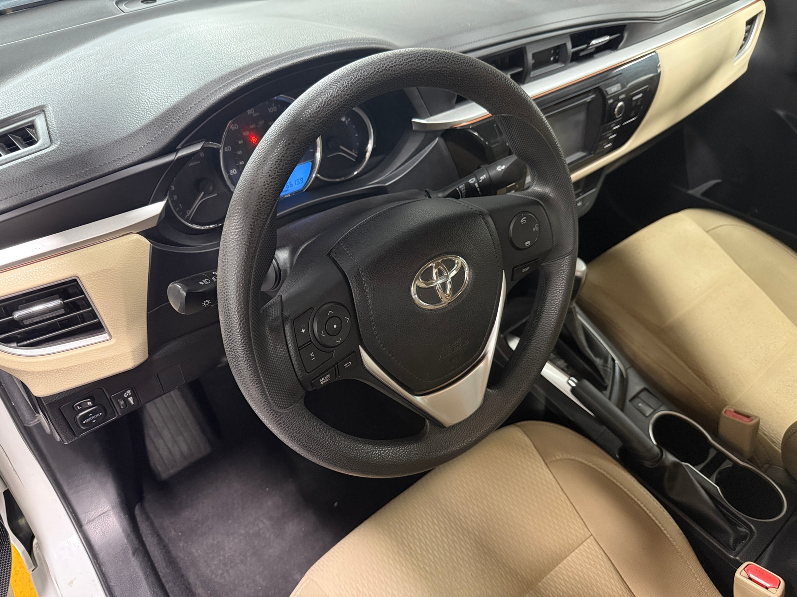 Thumbnail: 2016 Toyota Corolla - 3