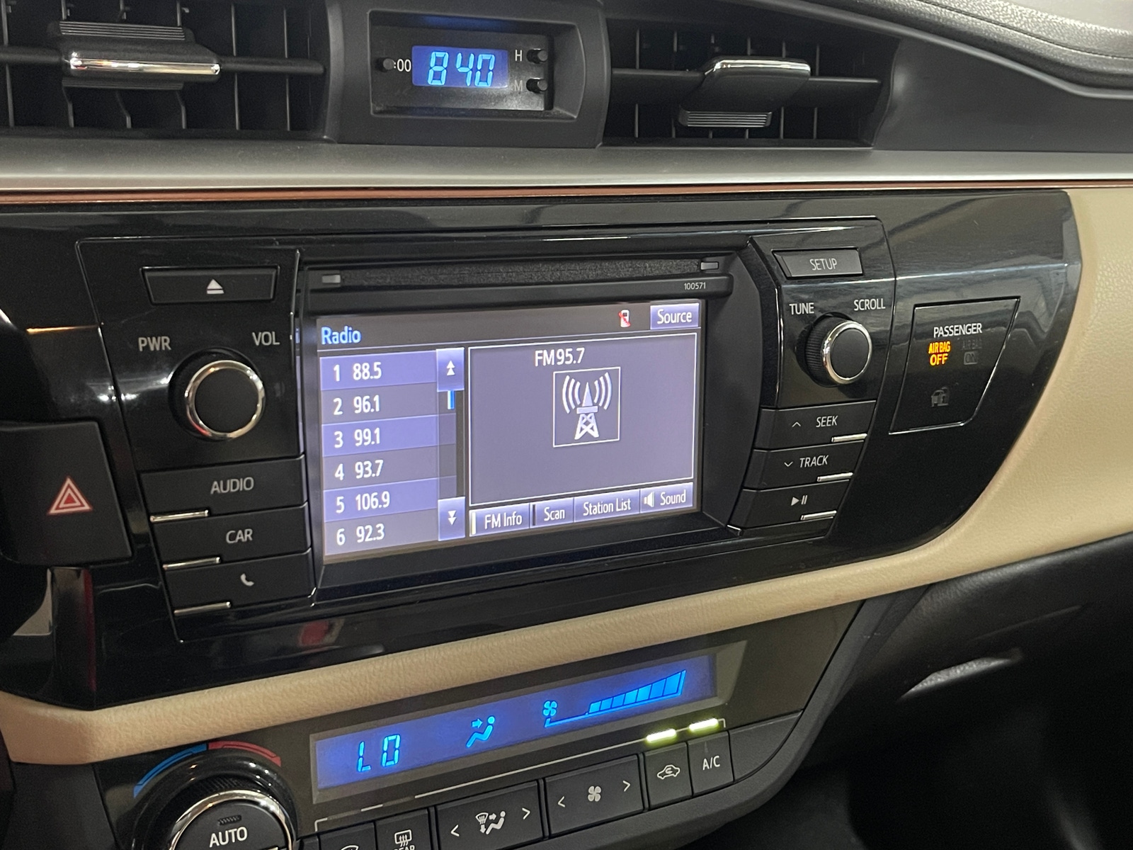 Thumbnail: 2016 Toyota Corolla - 4