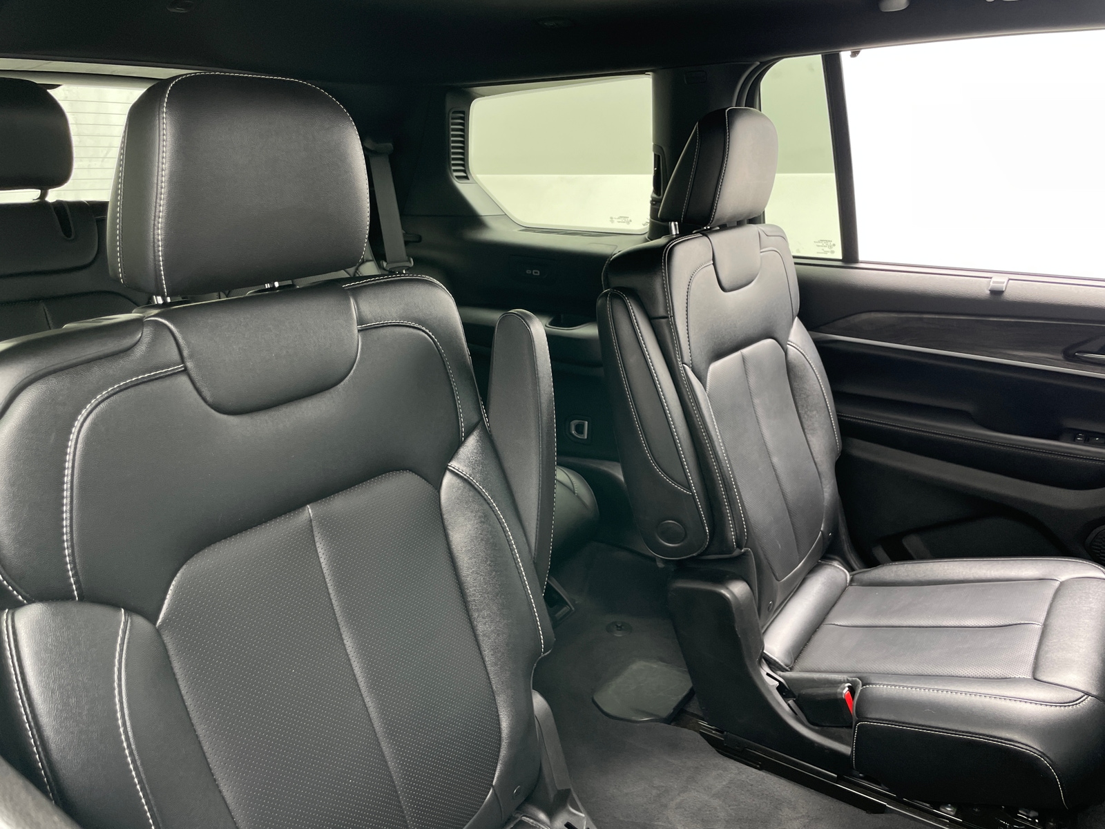 Thumbnail: 2024 Jeep Grand Cherokee L - 5