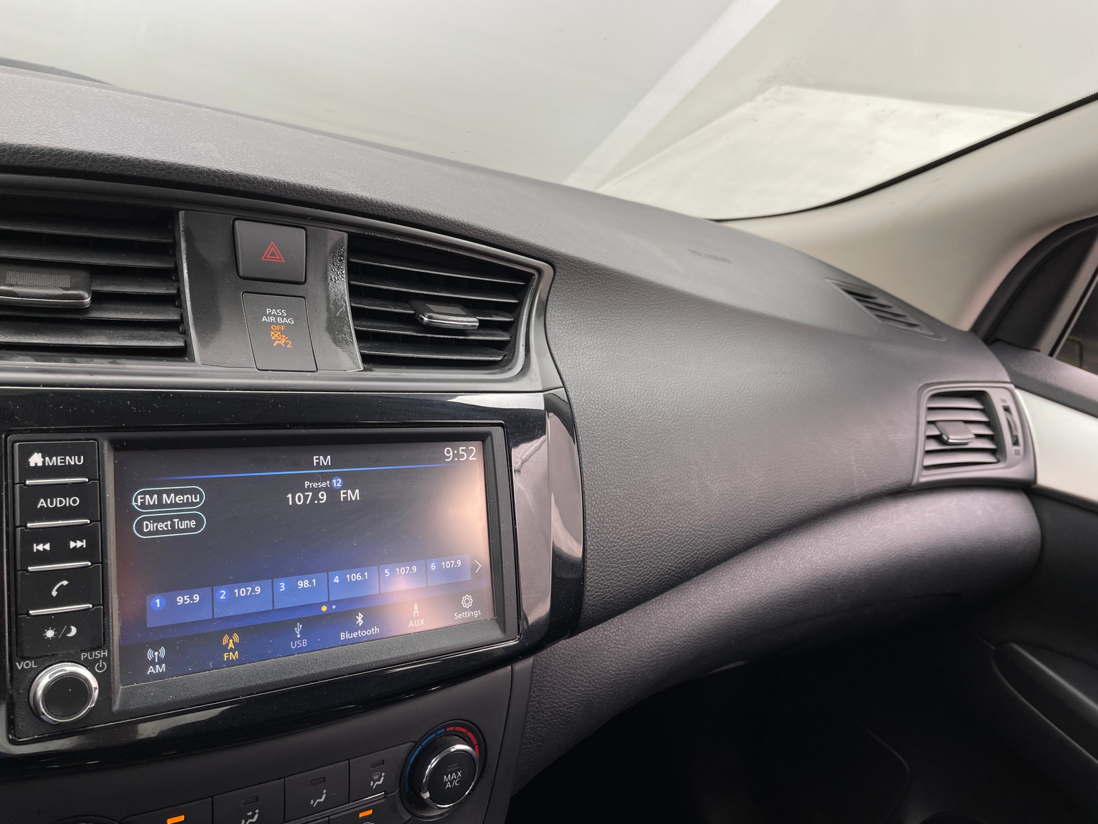 Thumbnail: 2019 Nissan Sentra - 4