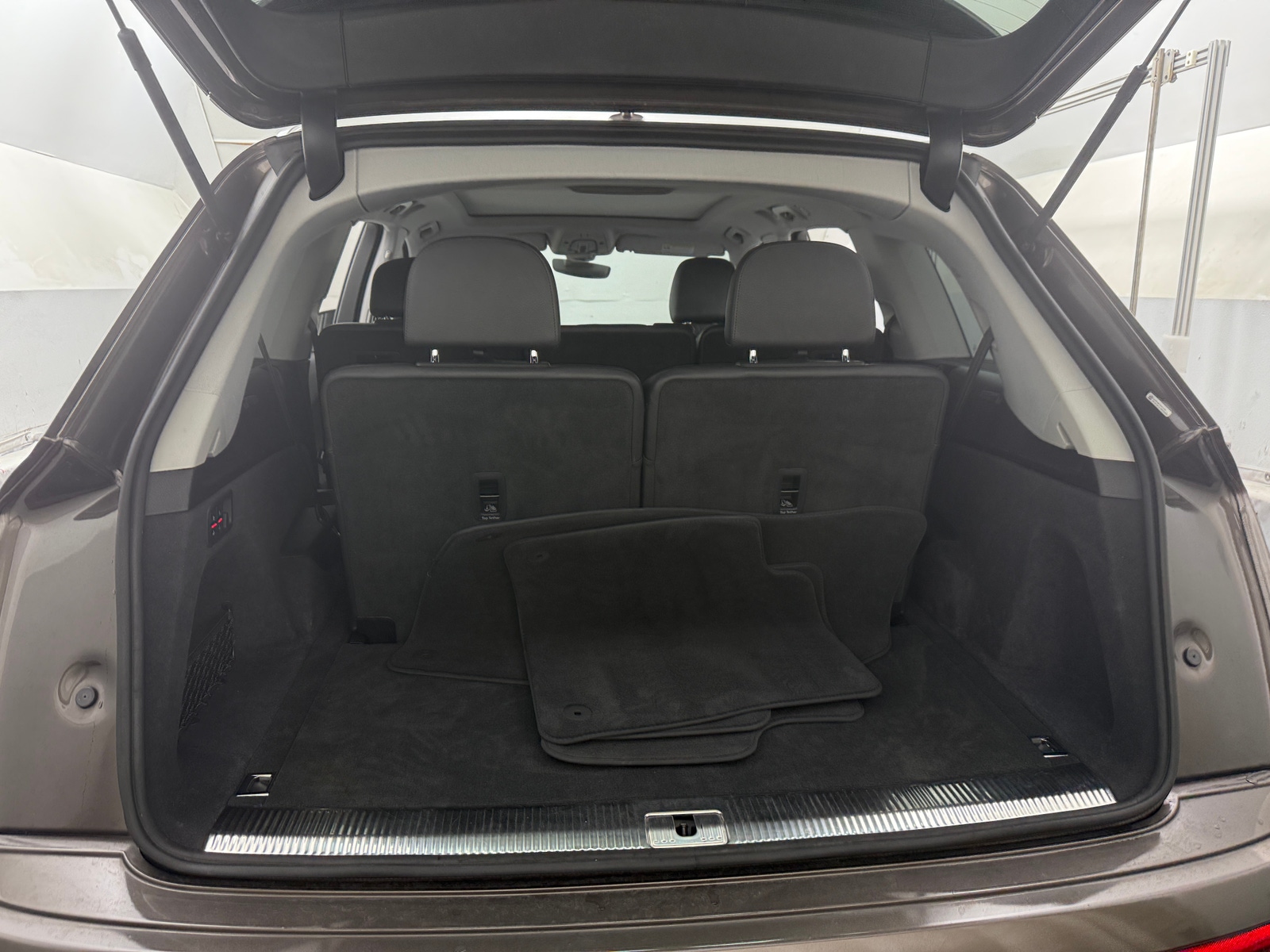 Thumbnail: 2019 Audi Q7 - 6