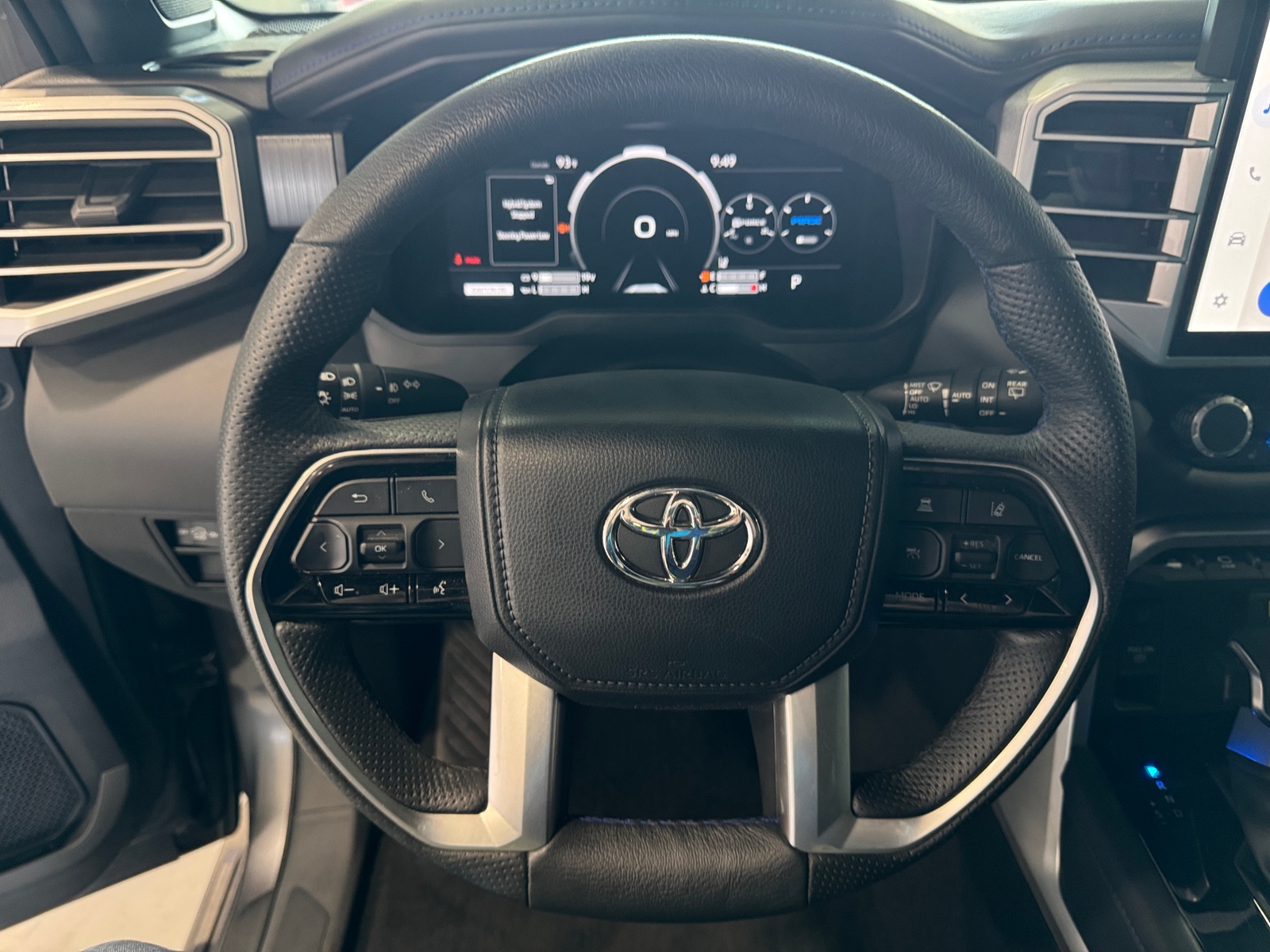 Thumbnail: 2023 Toyota Sequoia - 4