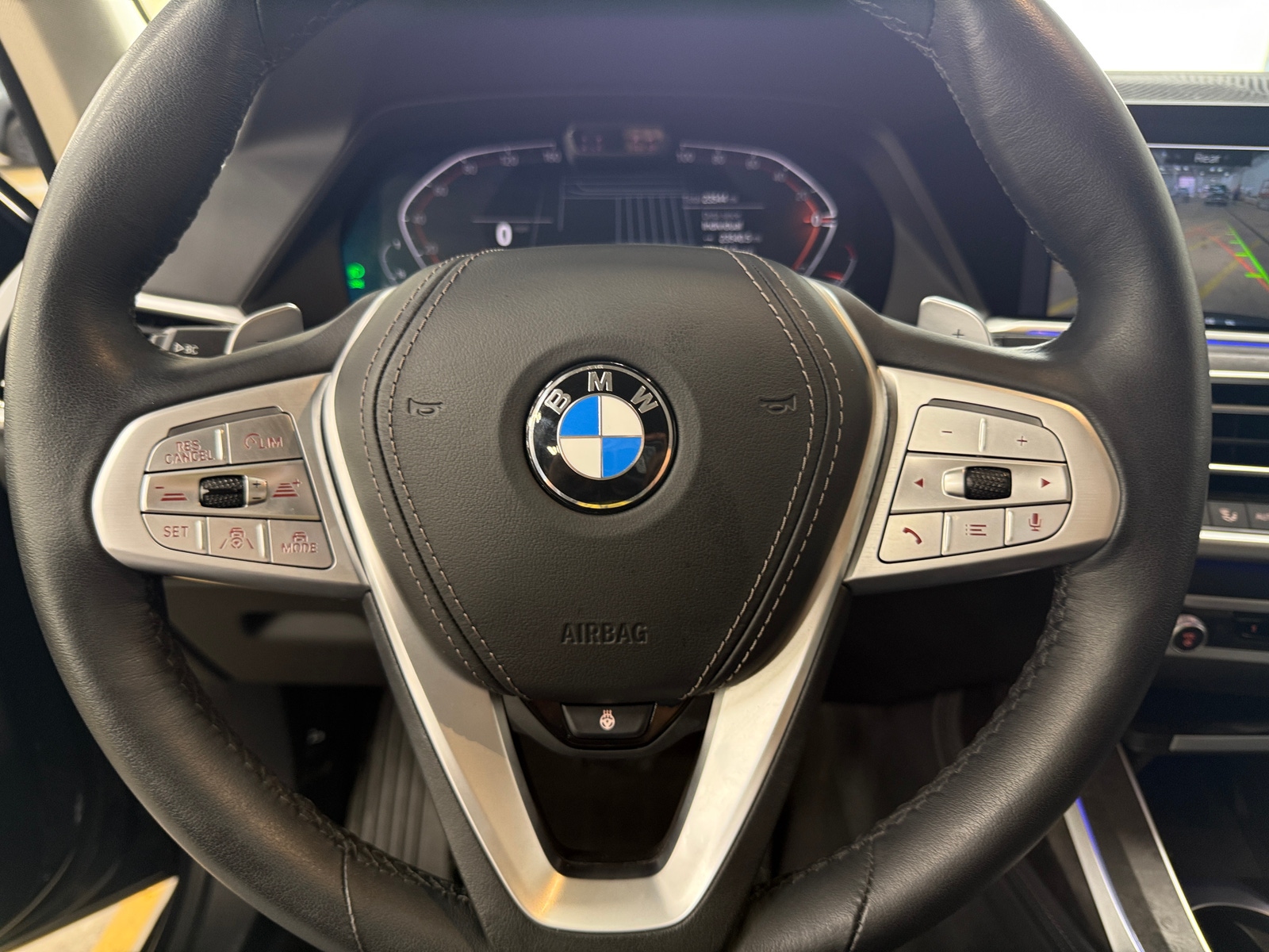 Thumbnail: 2022 BMW X7 - 4