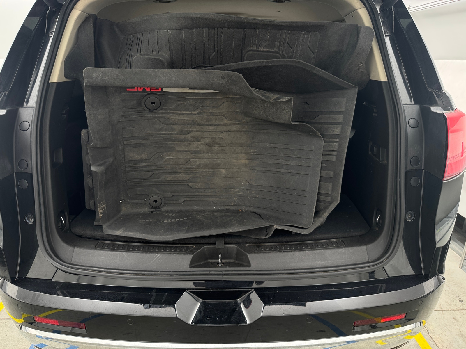 Thumbnail: 2019 GMC Acadia - 6