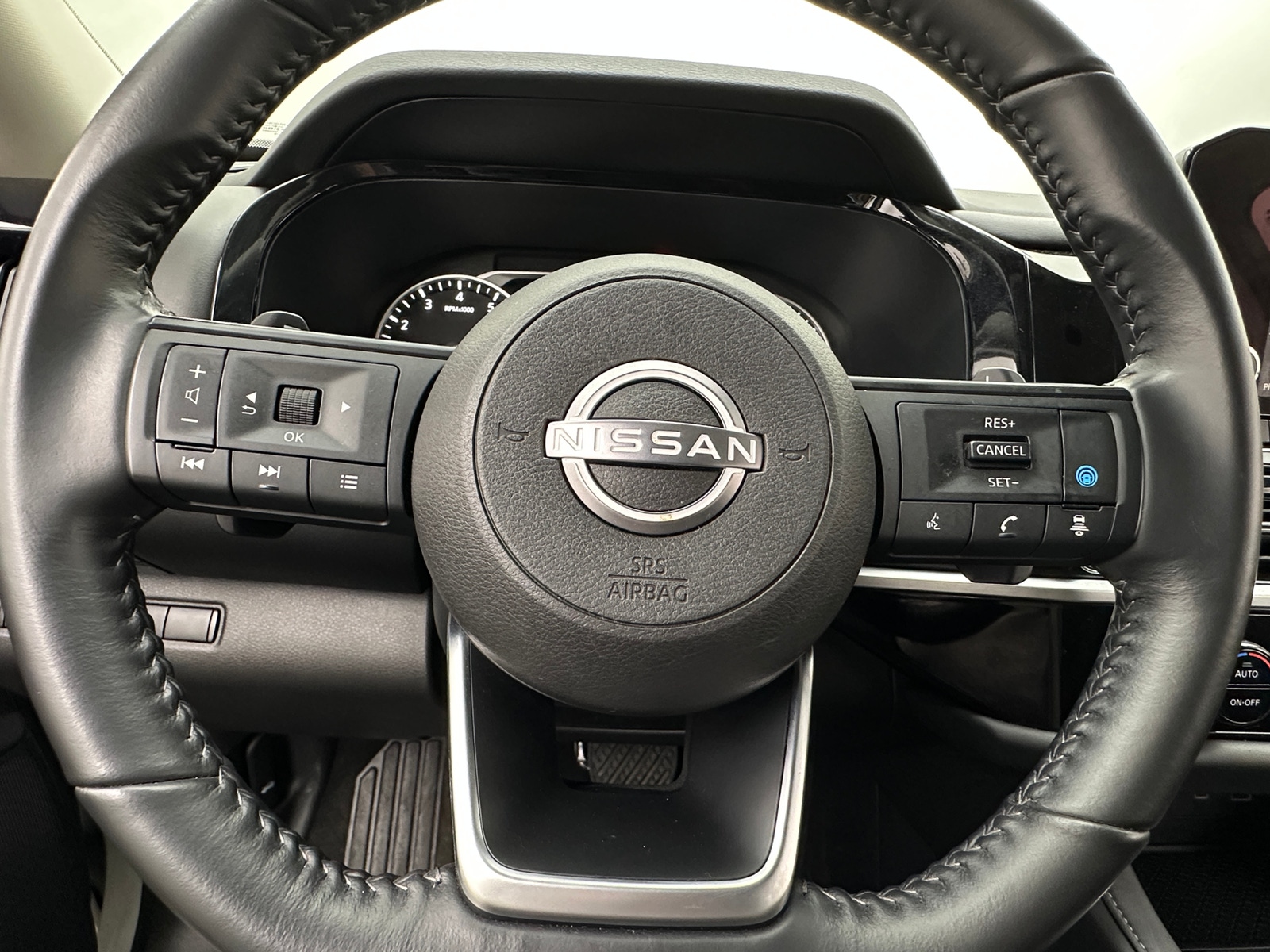 Thumbnail: 2024 Nissan Pathfinder - 5