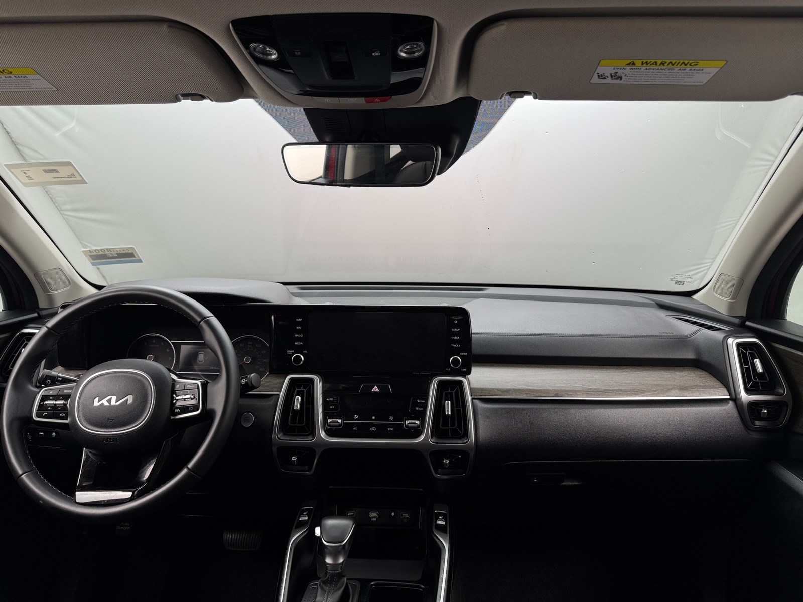 Thumbnail: 2023 Kia Sorento - 2