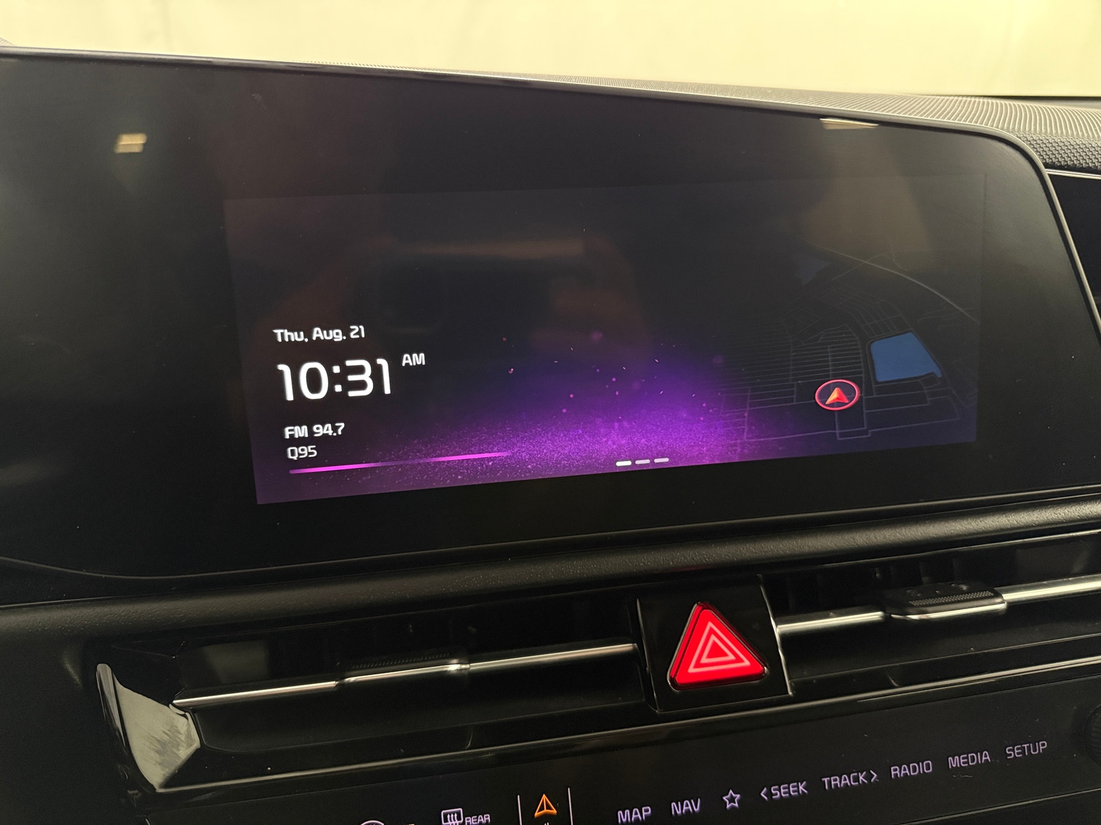 Thumbnail: 2023 Kia Niro - 3