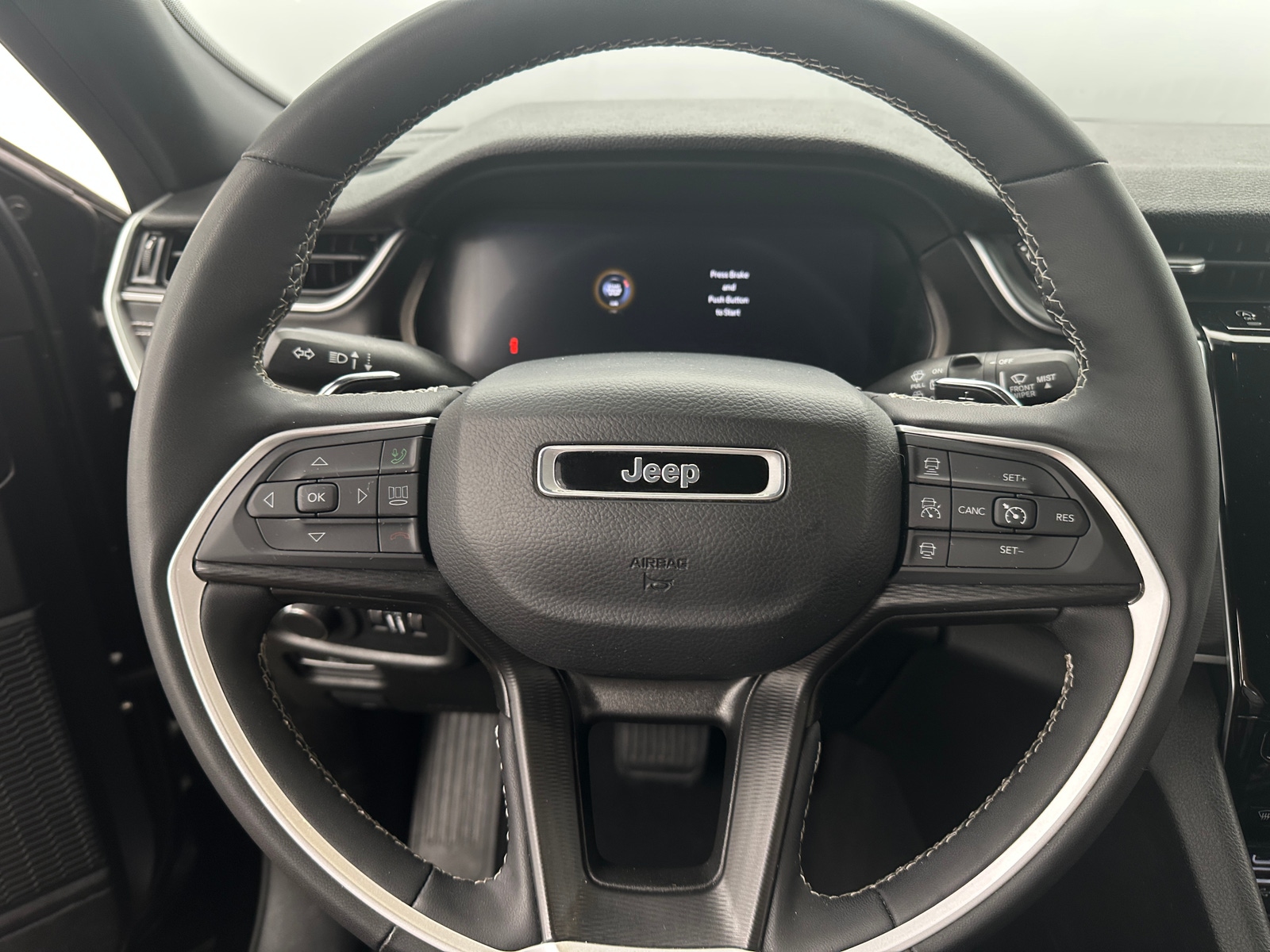 Thumbnail: 2024 Jeep Grand Cherokee L - 4