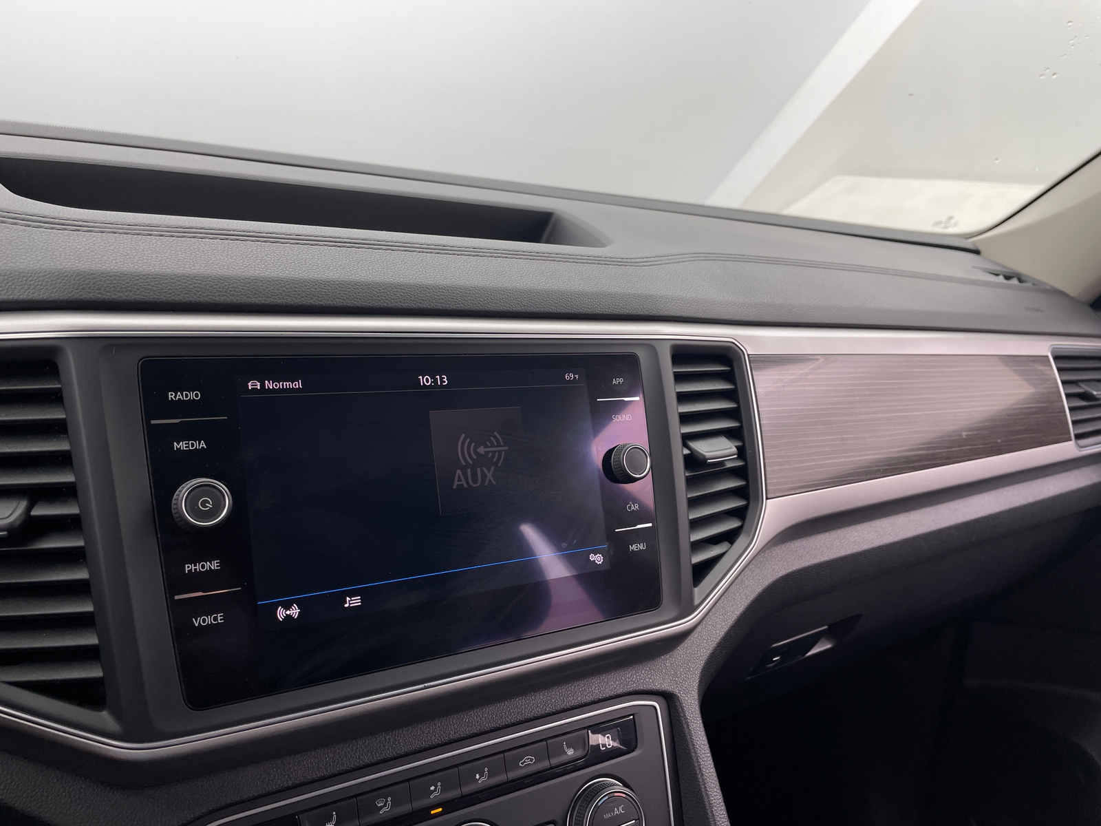 Thumbnail: 2019 Volkswagen Atlas - 3