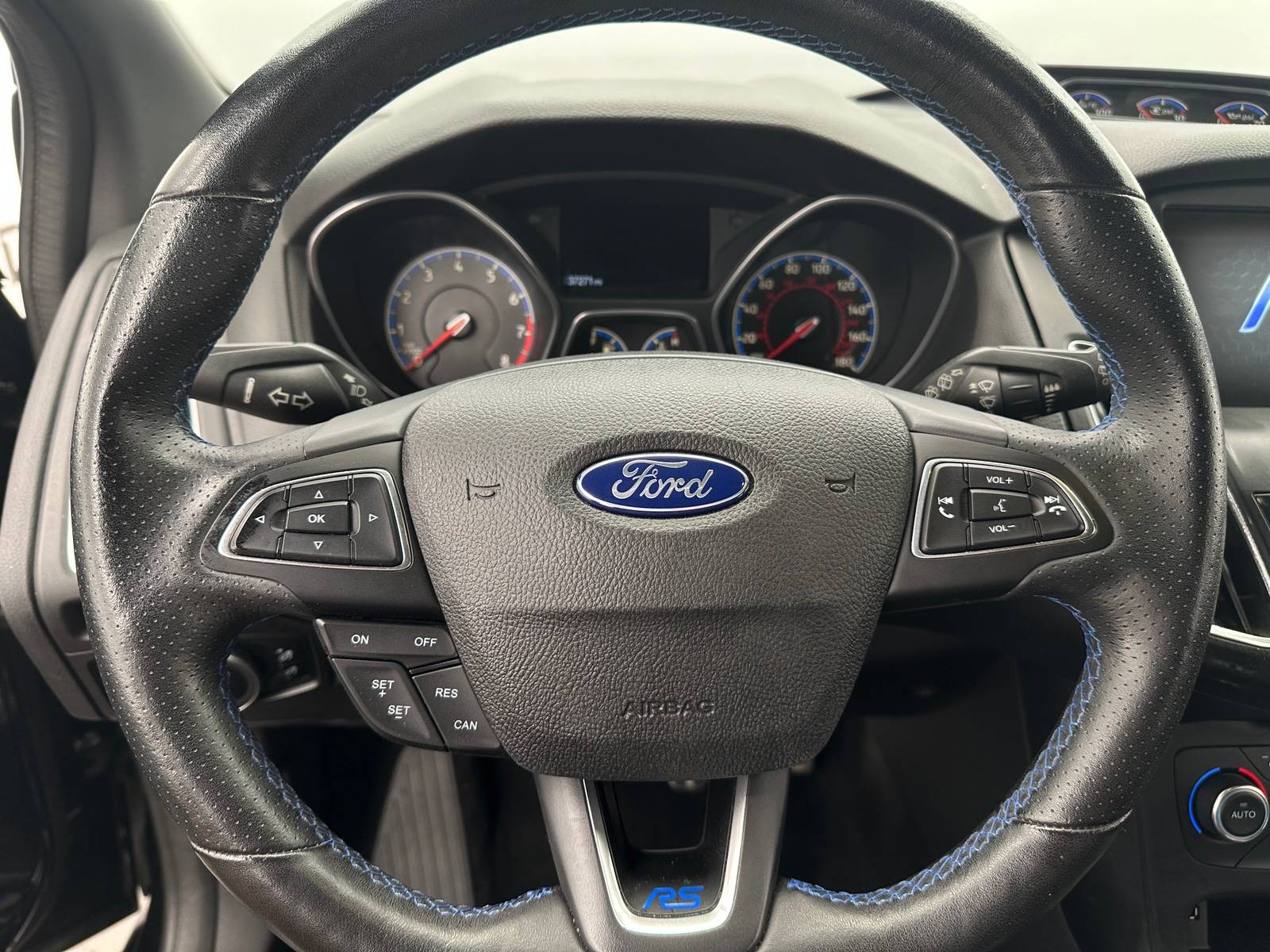 Thumbnail: 2017 Ford Focus - 4