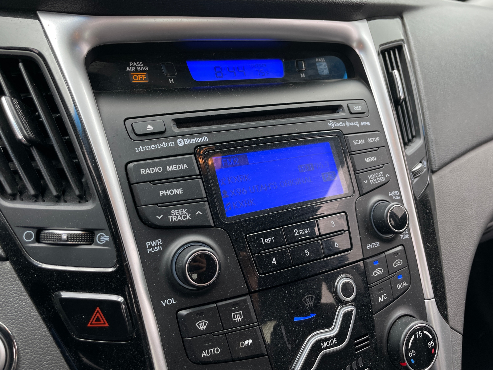 Thumbnail: 2012 Hyundai Sonata - 3
