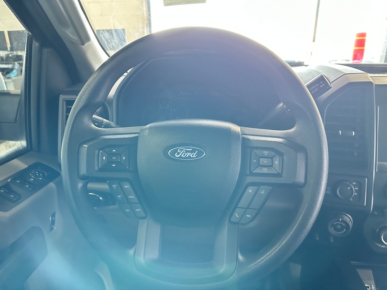 Thumbnail: 2017 Ford Econoline - 5