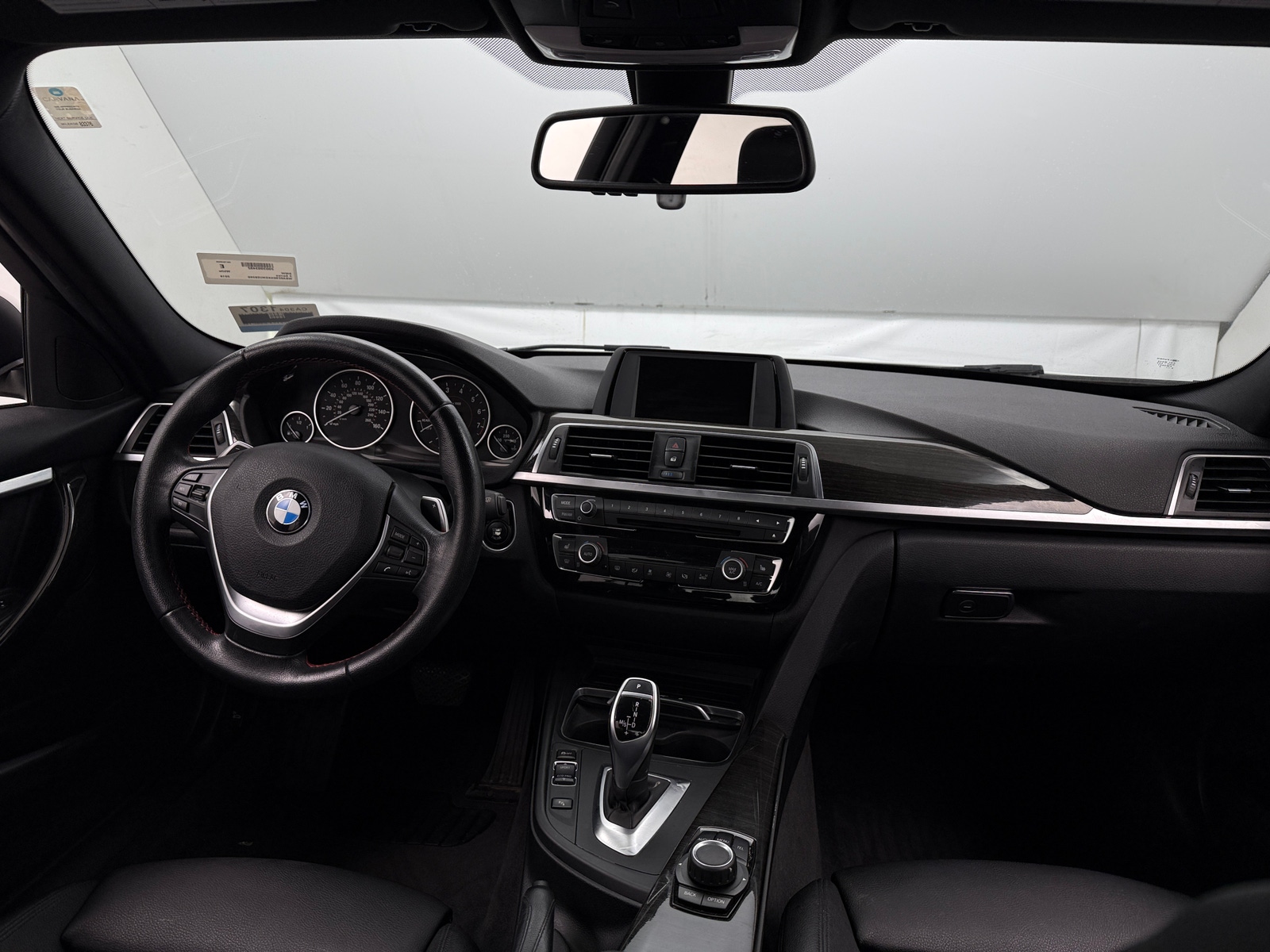 Thumbnail: 2016 BMW 3 Series - 2