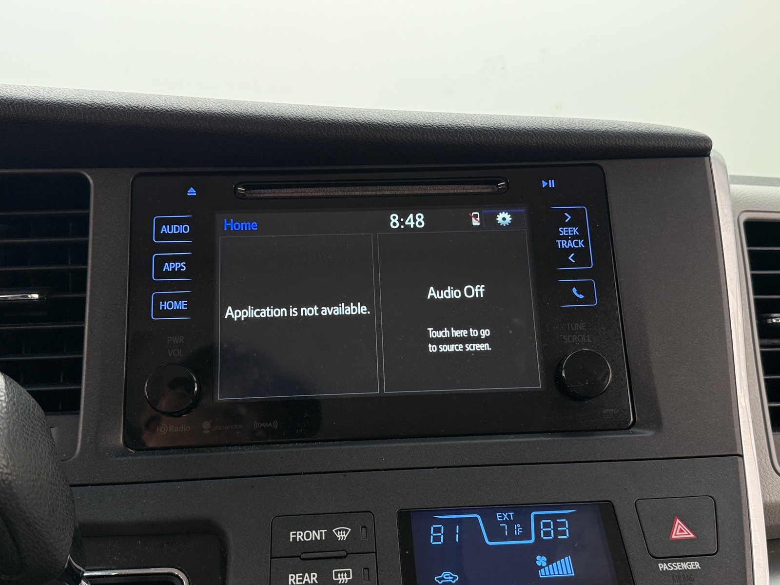 Thumbnail: 2017 Toyota Sienna - 4