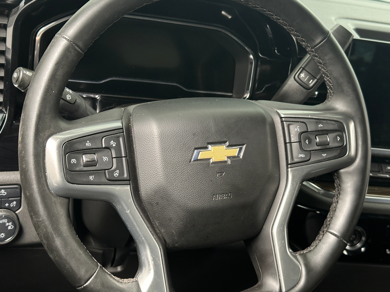 Thumbnail: 2023 Chevrolet Silverado 1500 - 5