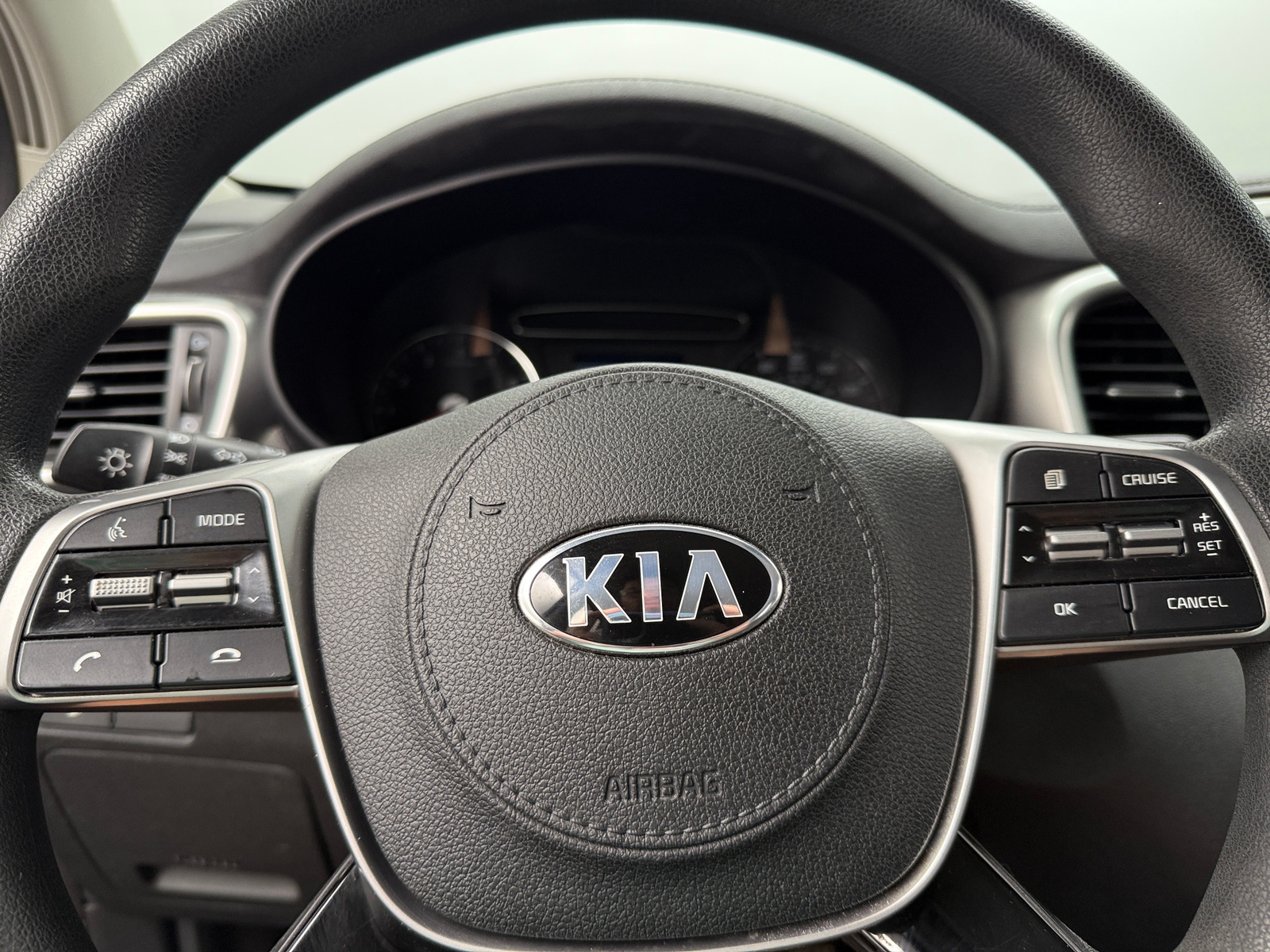 Thumbnail: 2019 Kia Sorento - 5