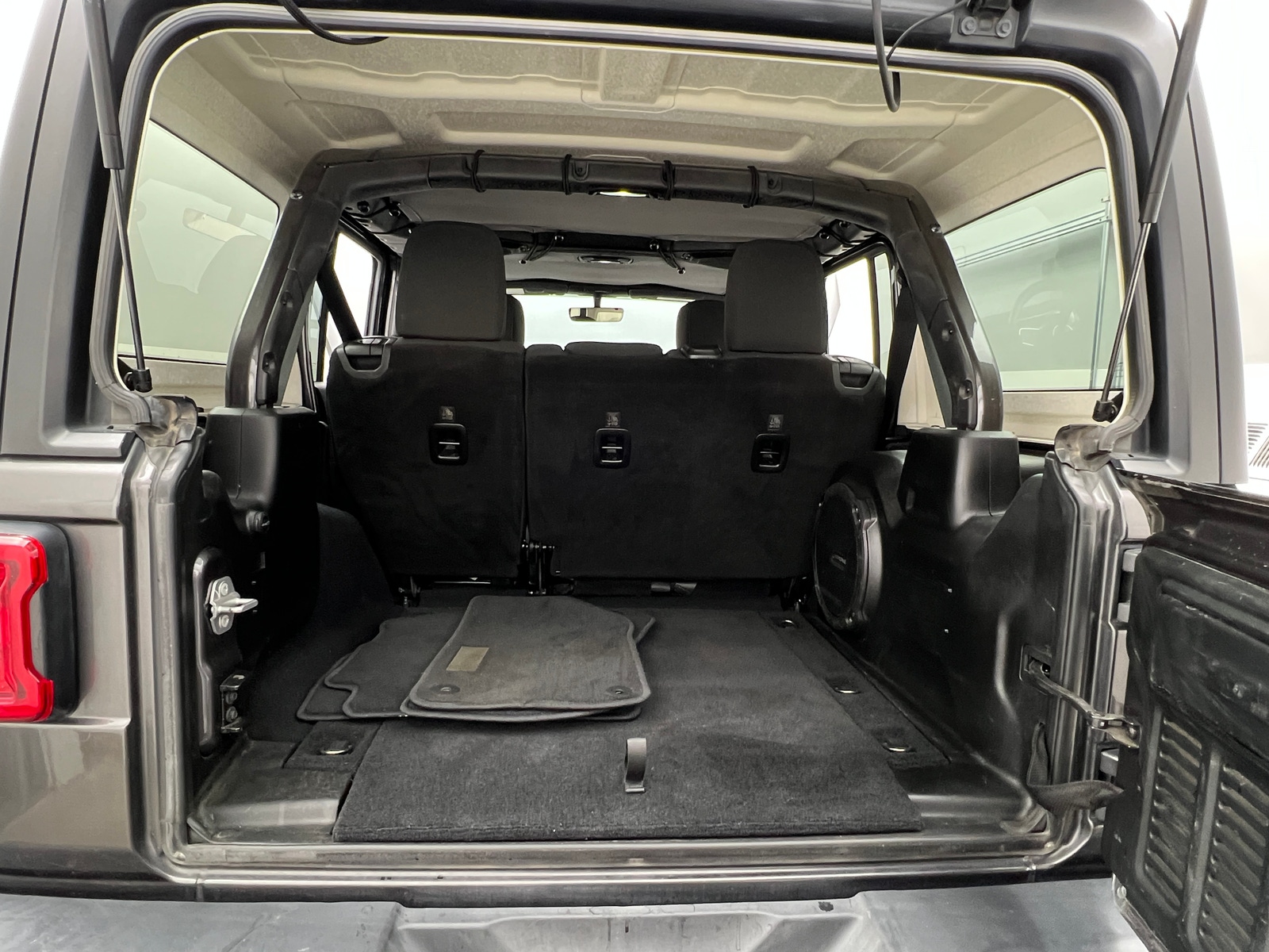 Thumbnail: 2018 Jeep Wrangler - 7