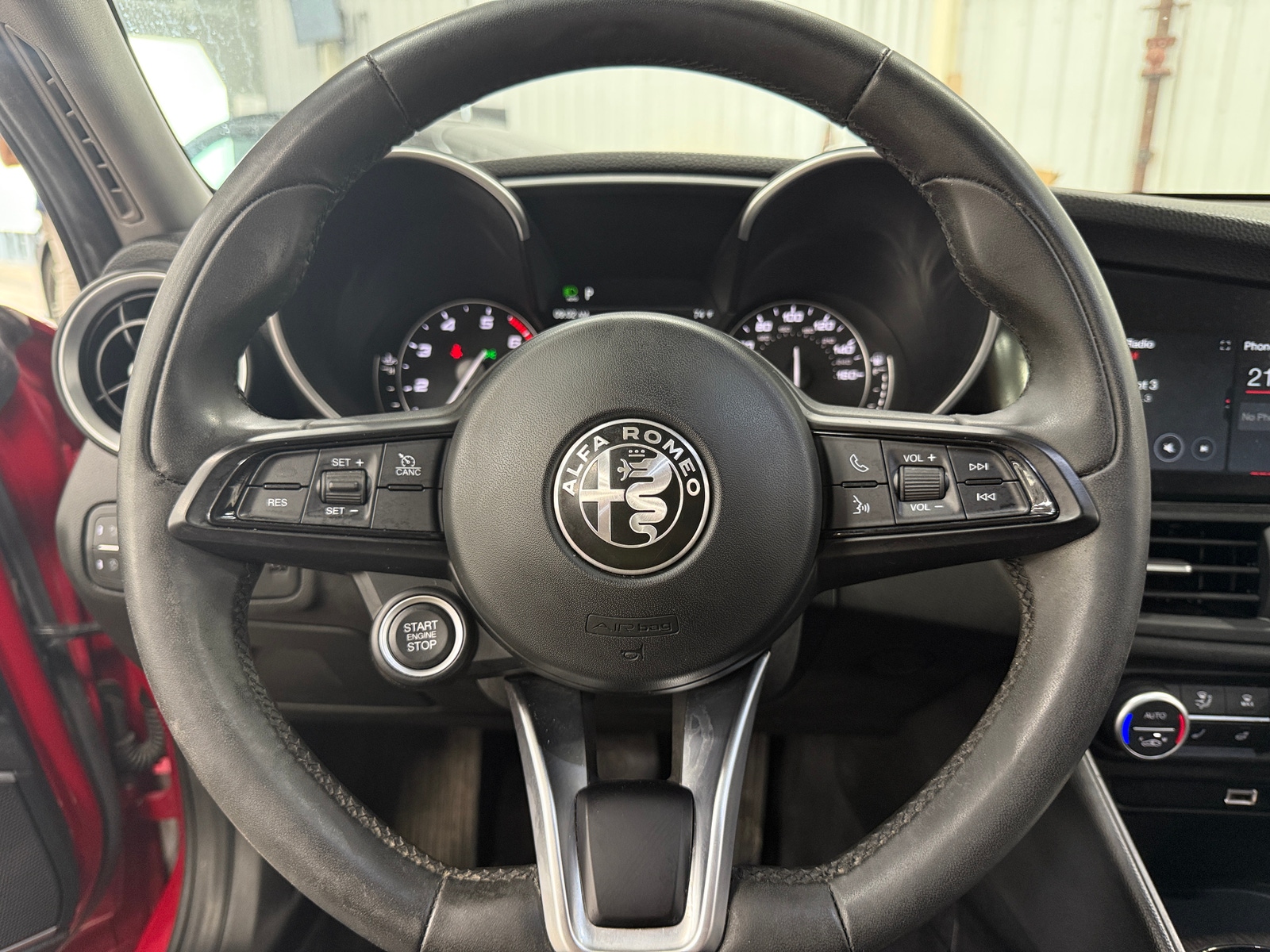 Thumbnail: 2020 Alfa Romeo Giulia - 4
