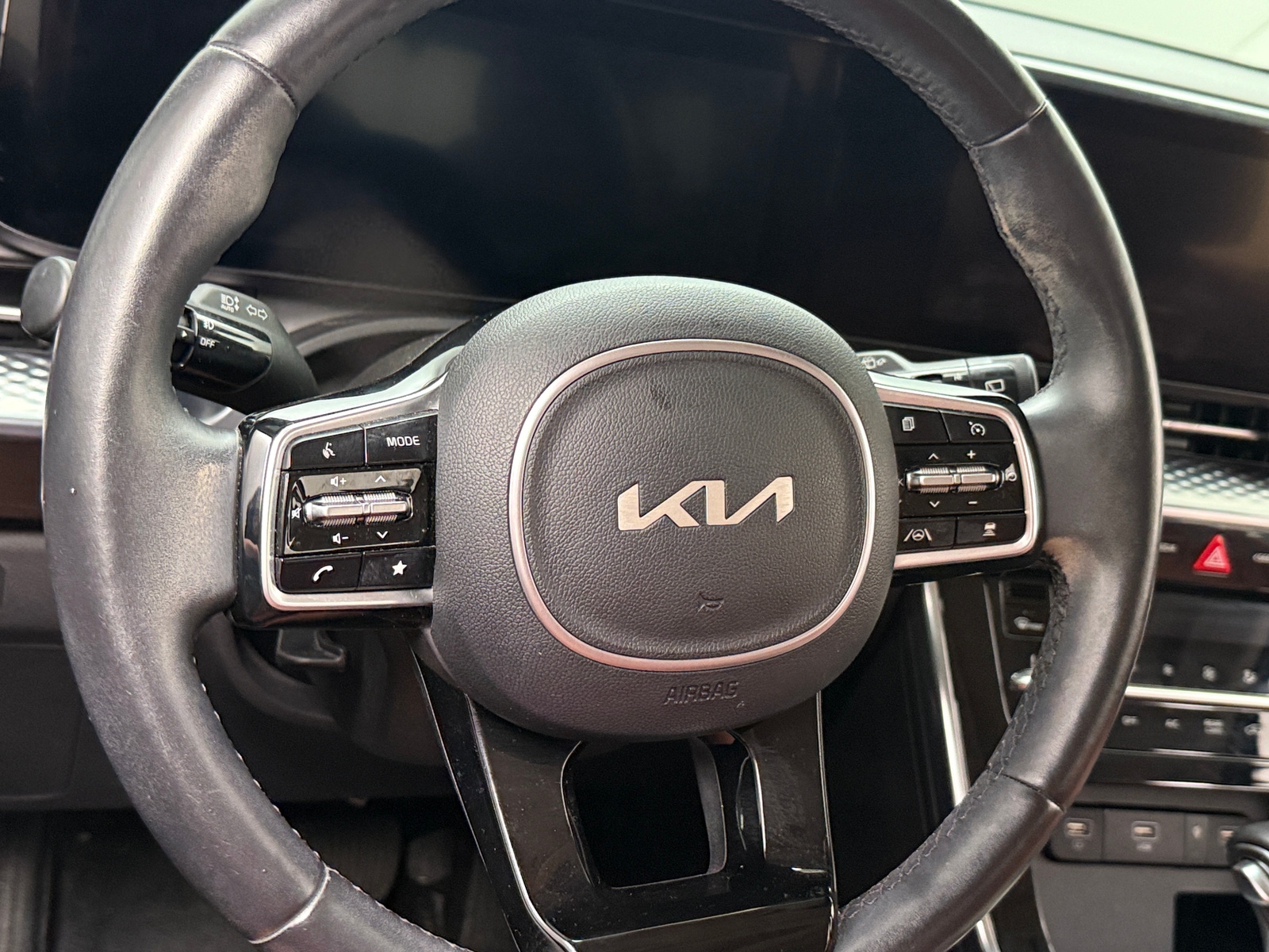 Thumbnail: 2022 Kia Carnival - 4