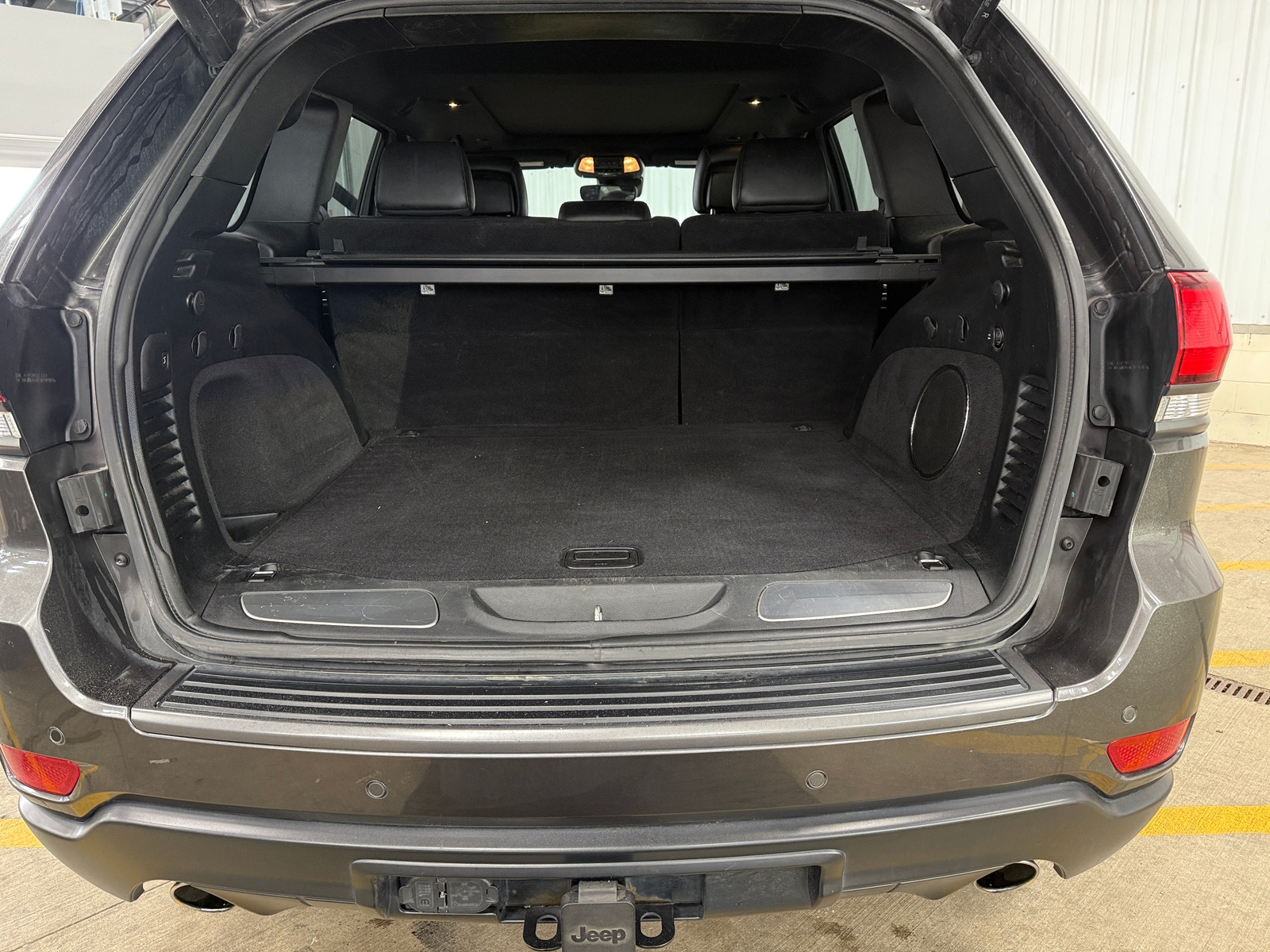 Thumbnail: 2019 Jeep Grand Cherokee - 6