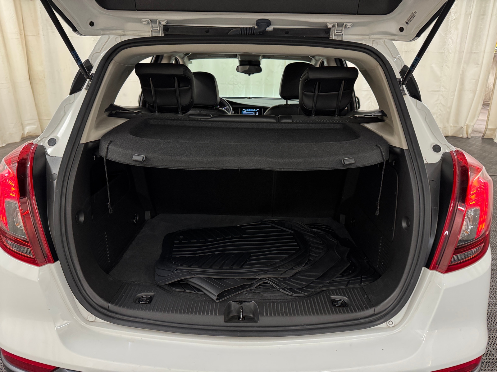 Thumbnail: 2018 Buick Encore - 6