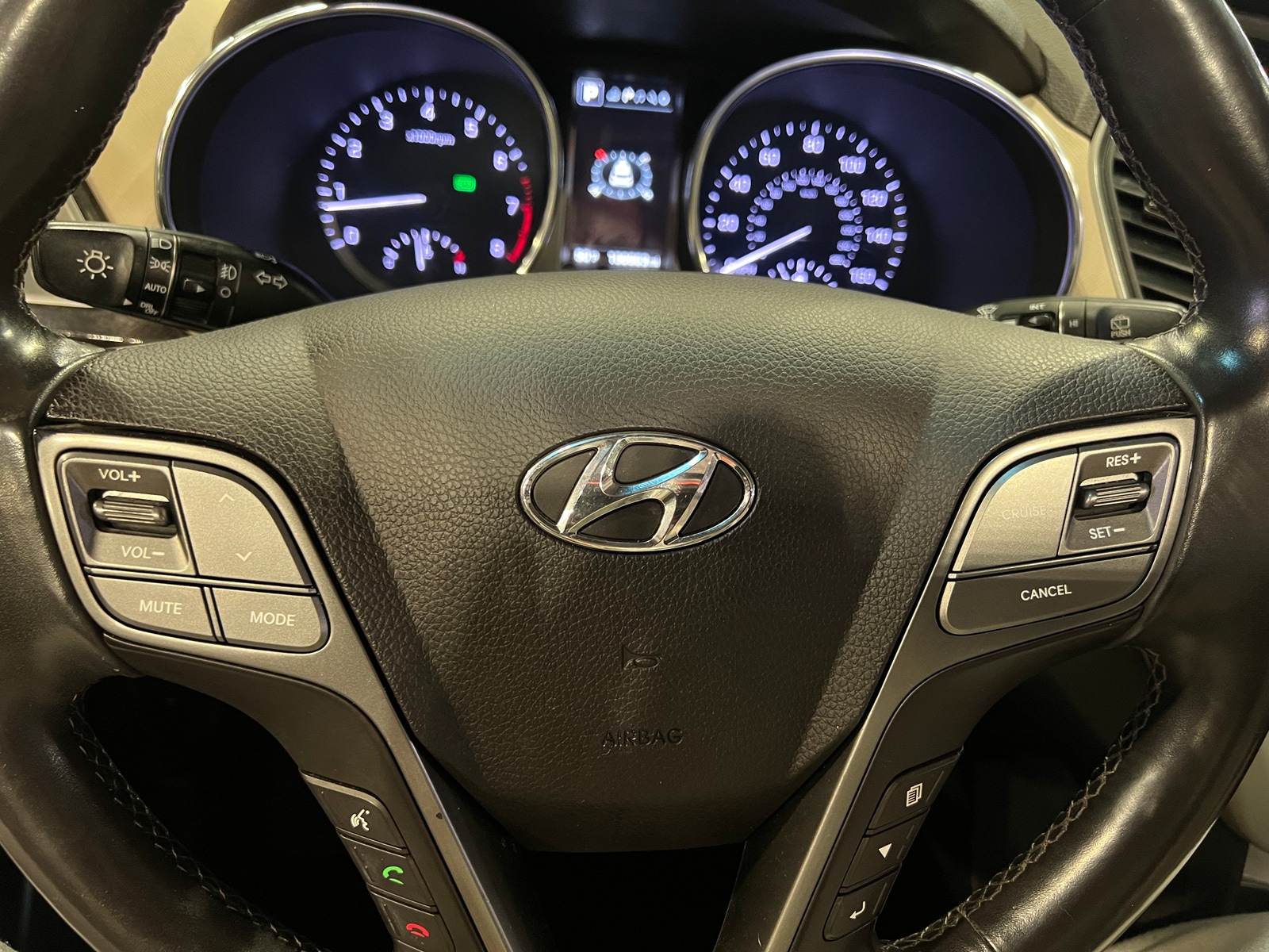 Thumbnail: 2017 Hyundai Santa Fe - 4