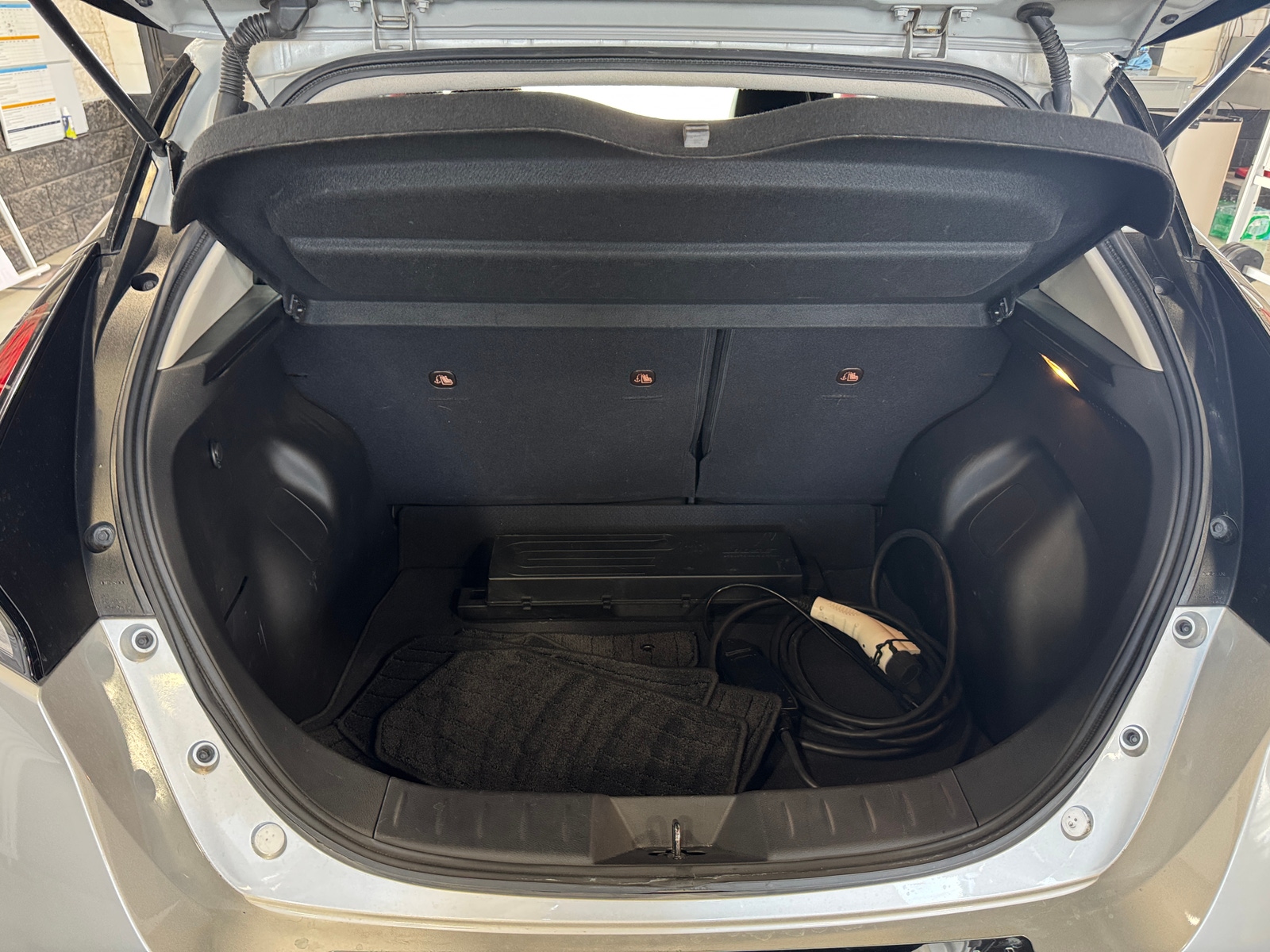 Thumbnail: 2019 Nissan Leaf - 6