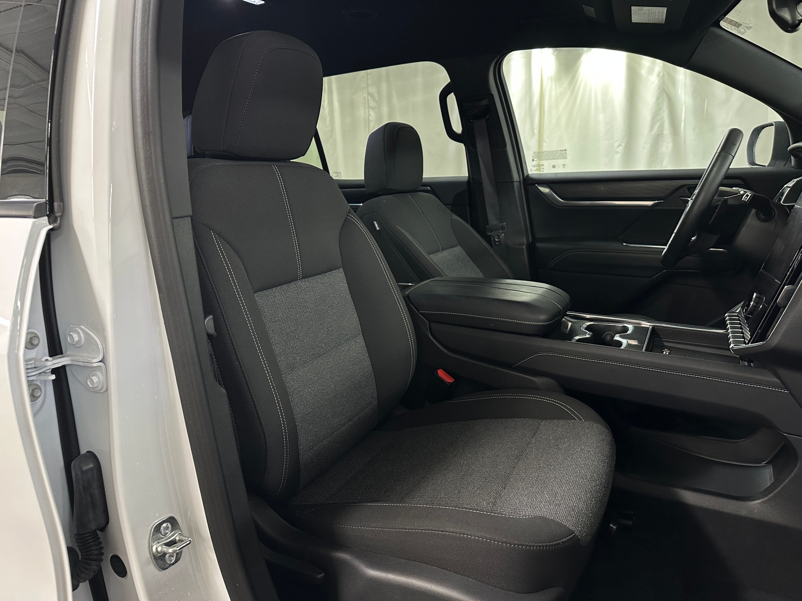 Thumbnail: 2025 GMC Acadia - 2