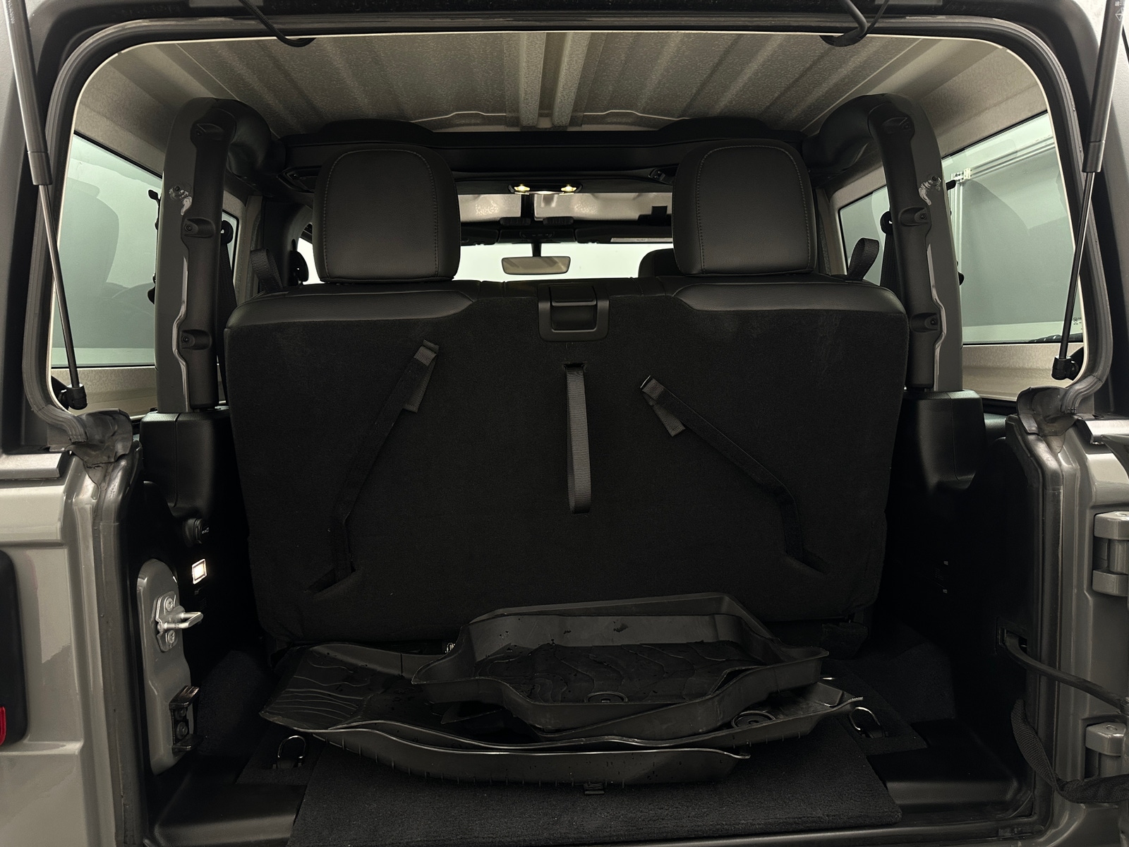 Thumbnail: 2019 Jeep Wrangler - 6