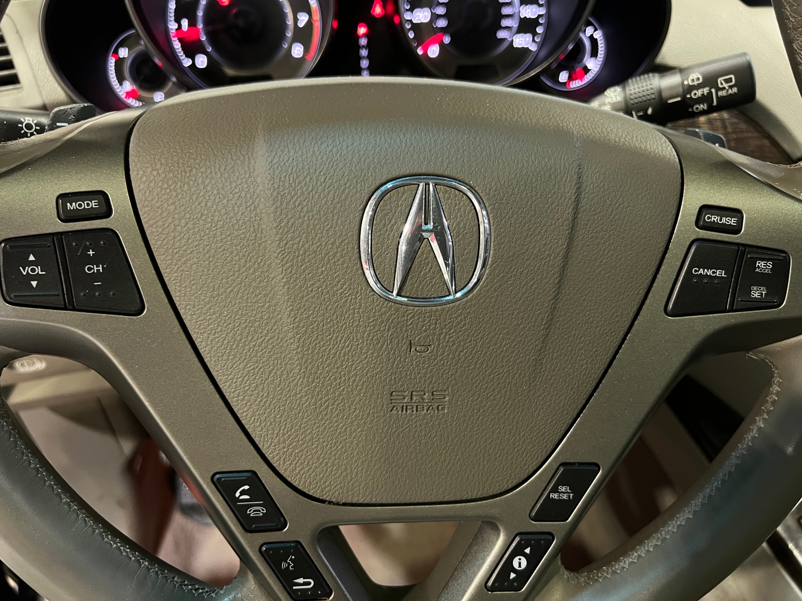 Thumbnail: 2011 Acura MDX - 4