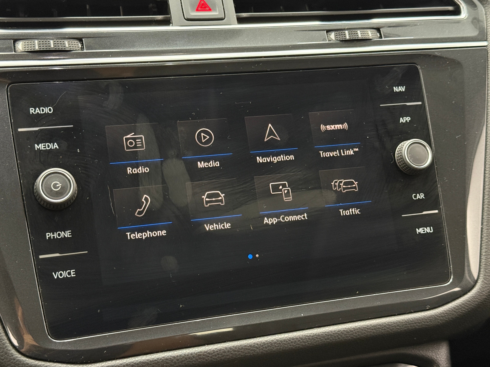 Thumbnail: 2018 Volkswagen Tiguan - 3