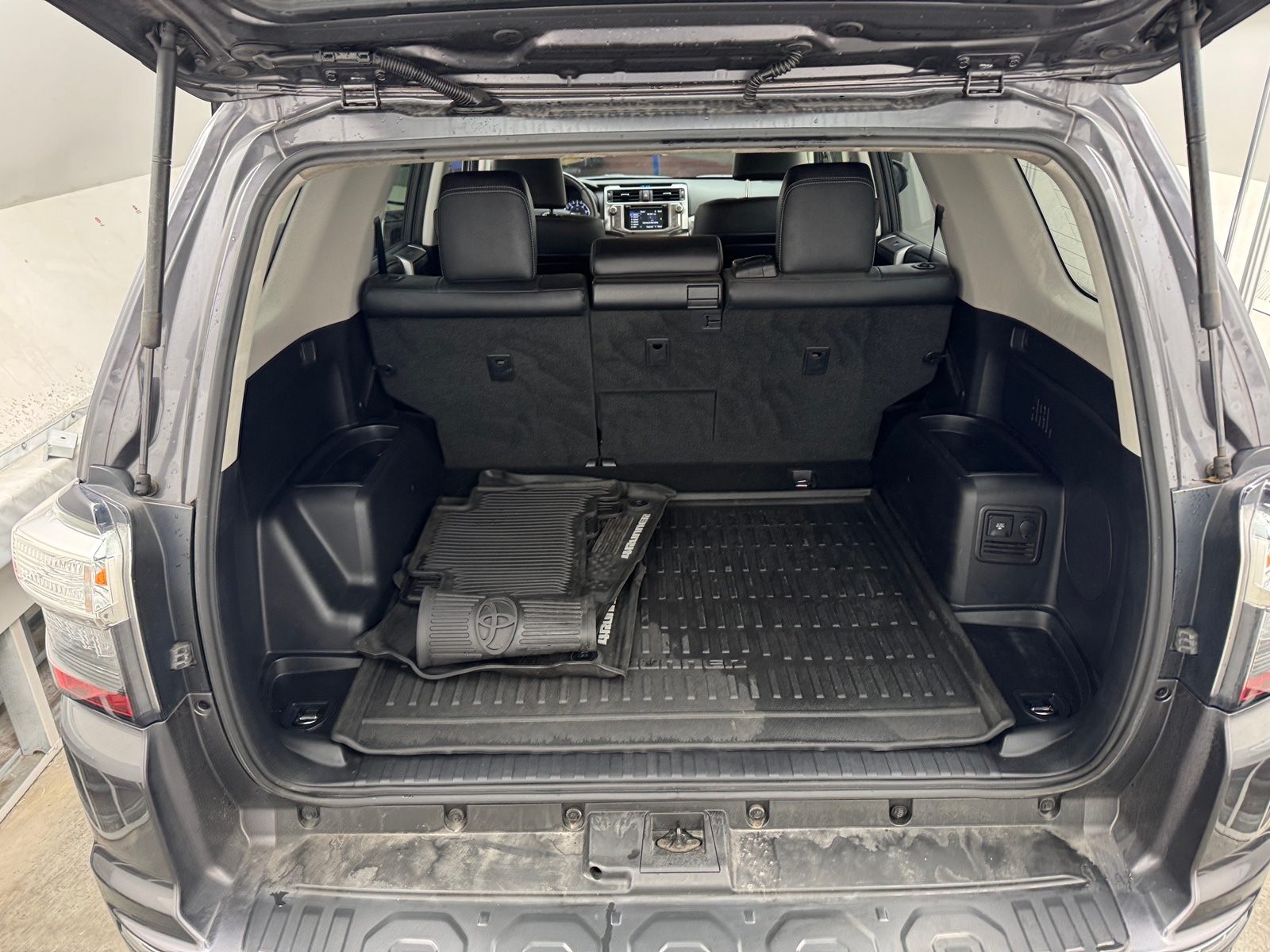 Thumbnail: 2017 Toyota 4Runner - 6