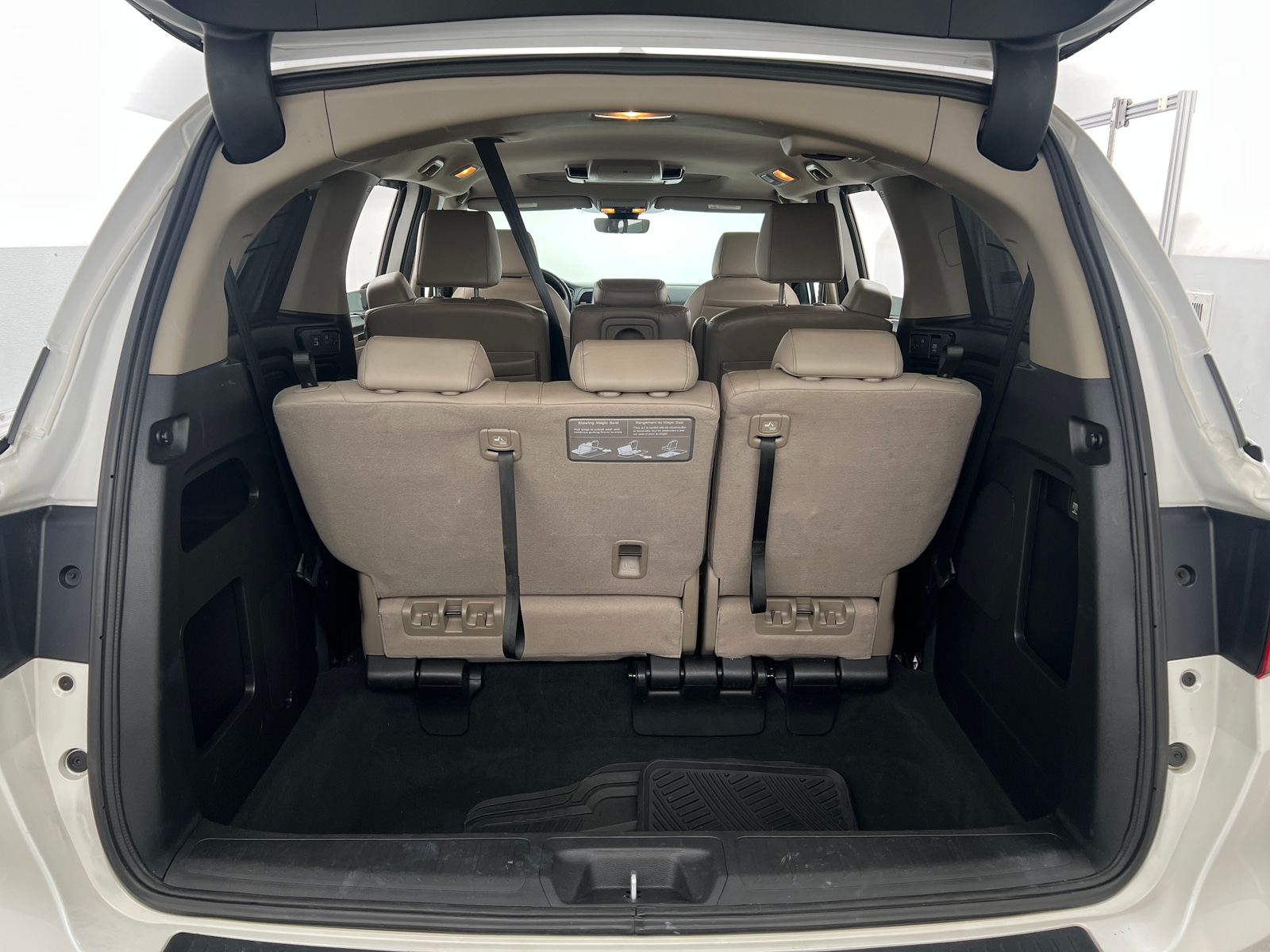 Thumbnail: 2023 Honda Odyssey - 6