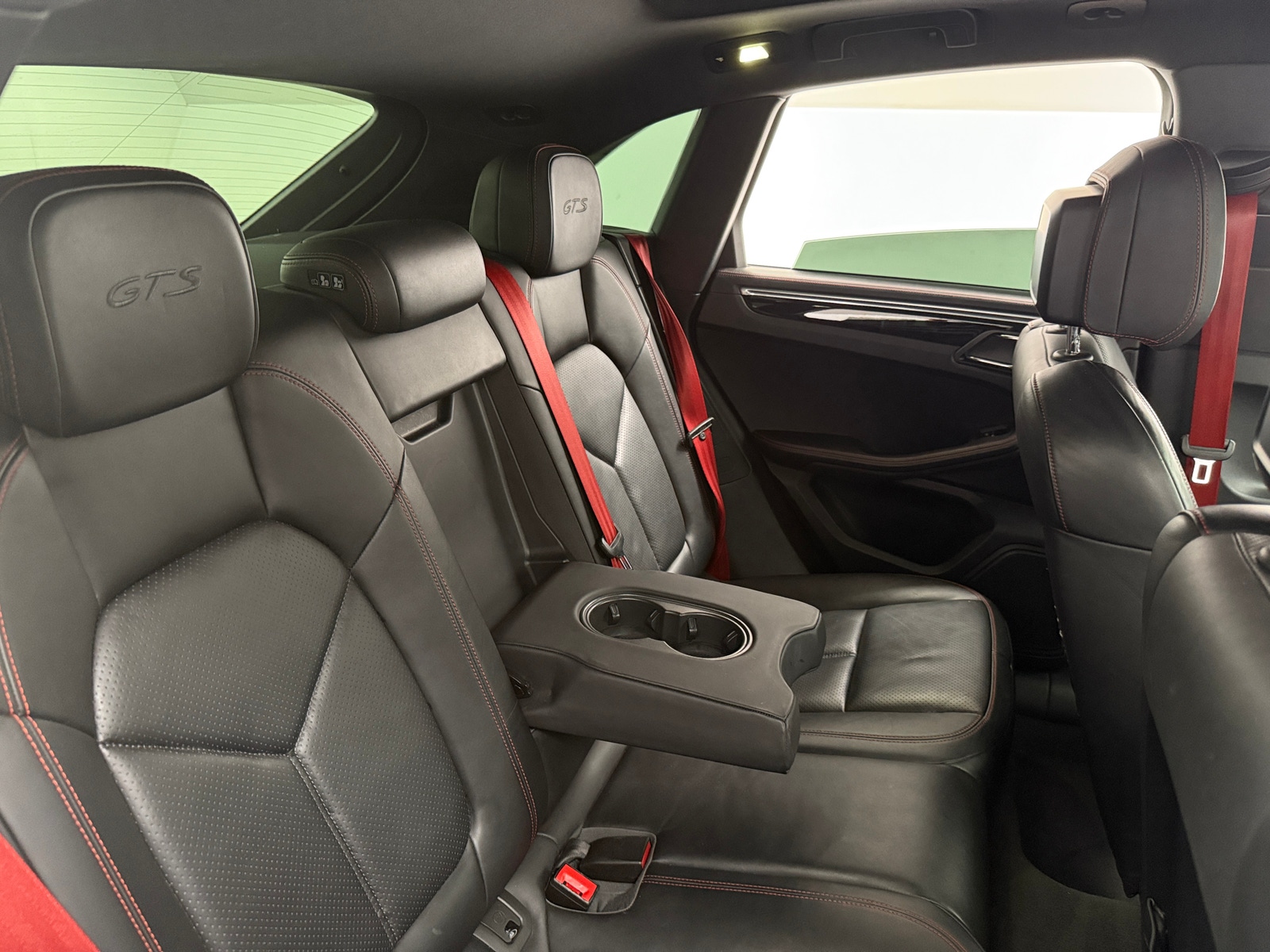 Thumbnail: 2017 Porsche Macan - 5