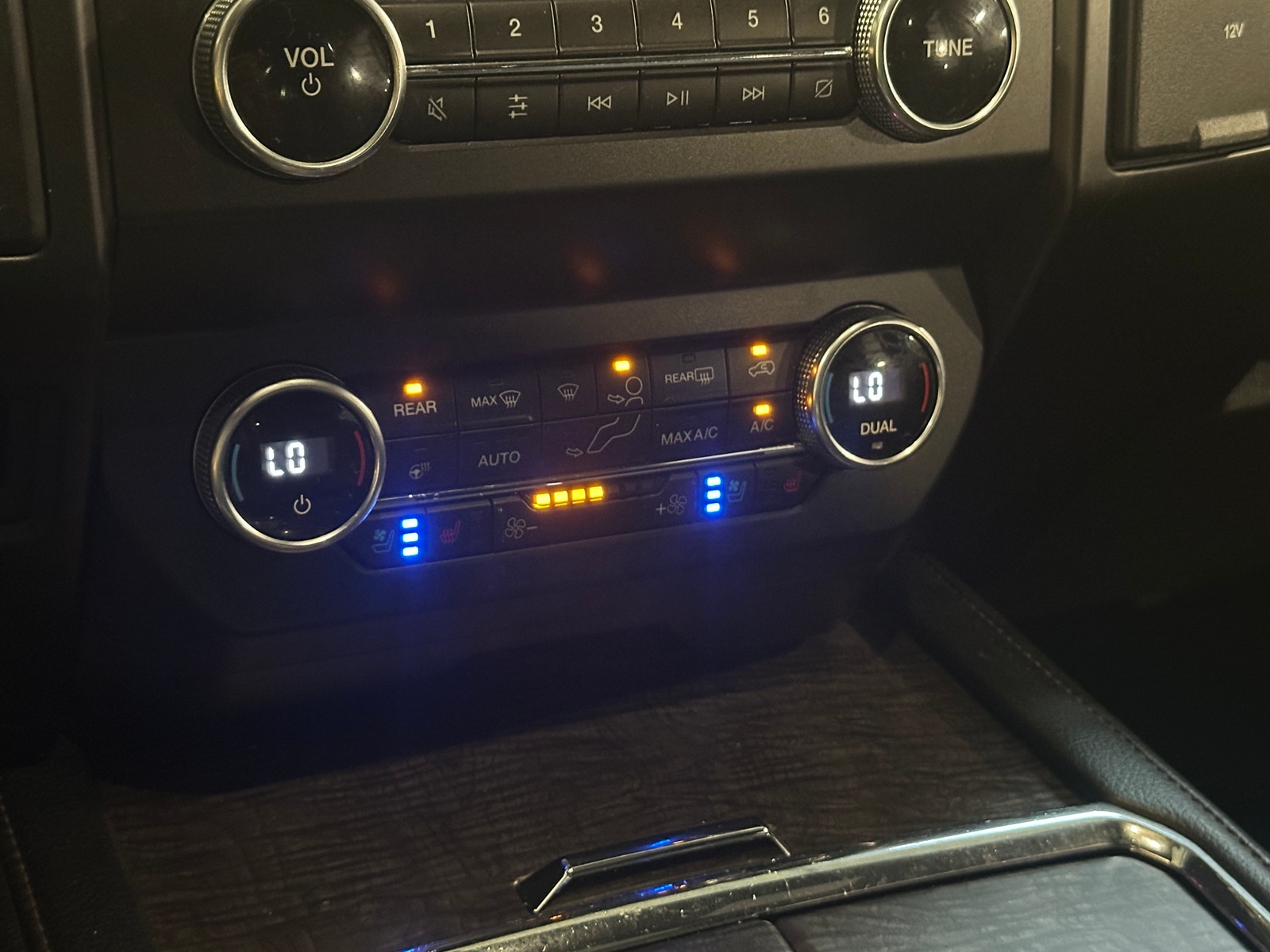 Thumbnail: 2019 Ford Expedition - 3