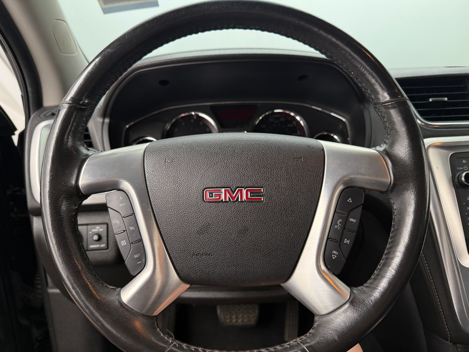 Thumbnail: 2017 GMC Acadia - 4