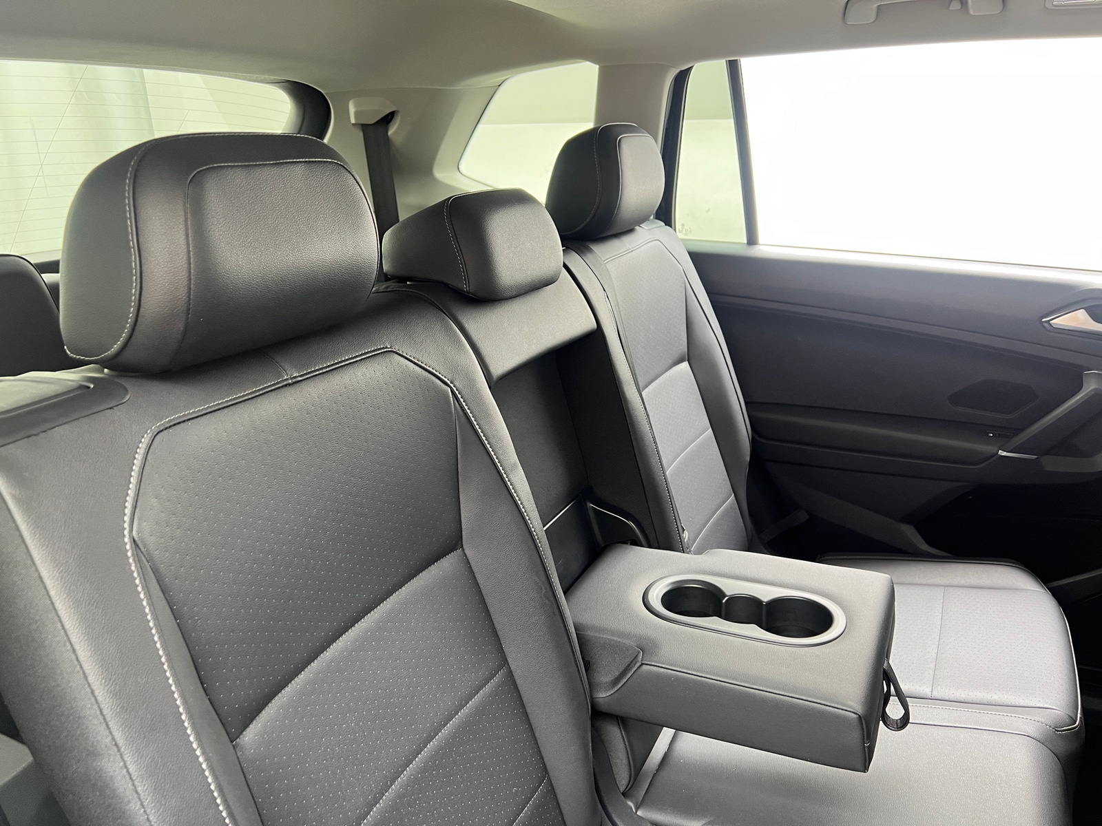 Thumbnail: 2018 Volkswagen Tiguan - 5