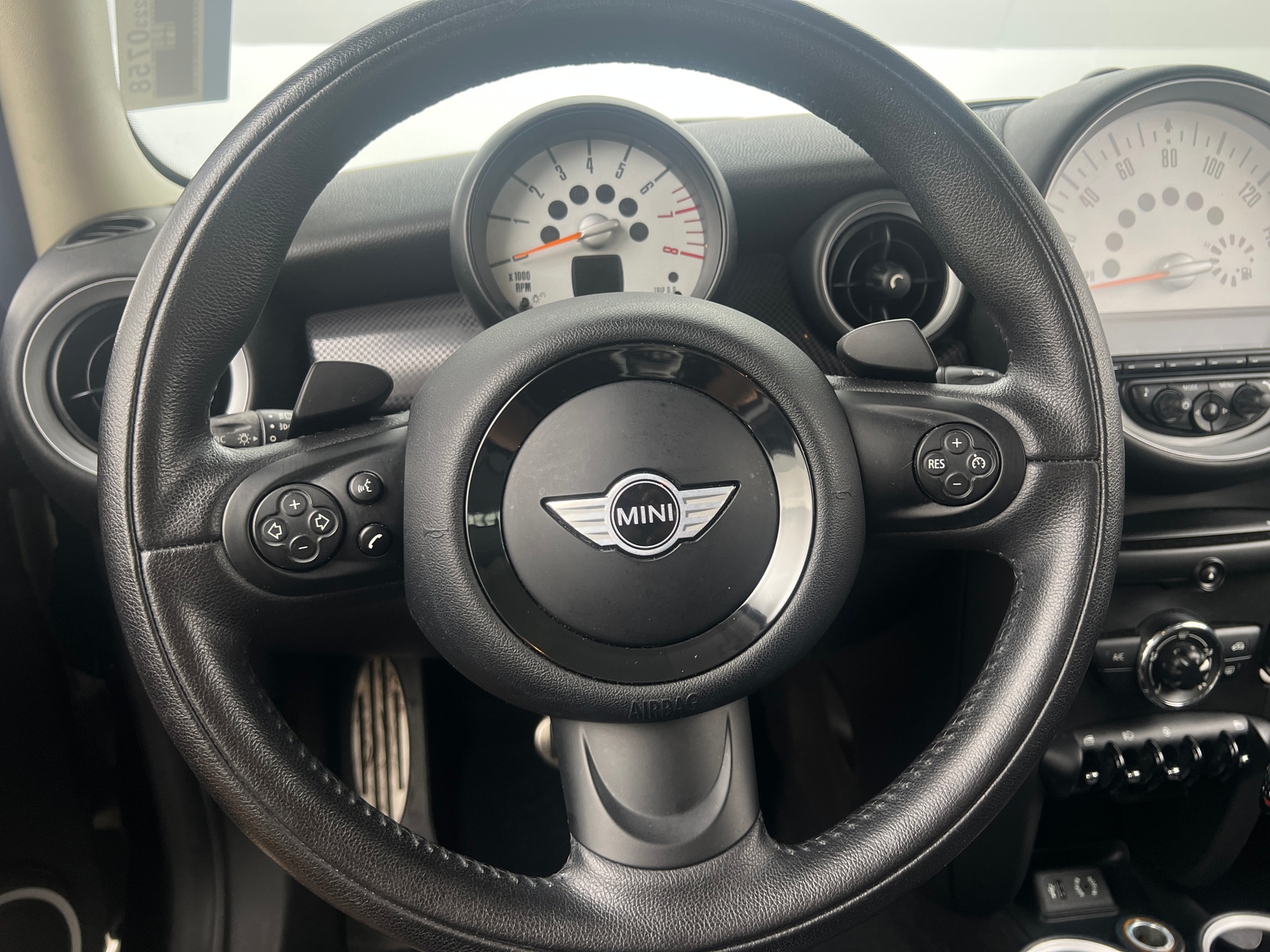 Thumbnail: 2013 MINI Cooper Hardtop - 4