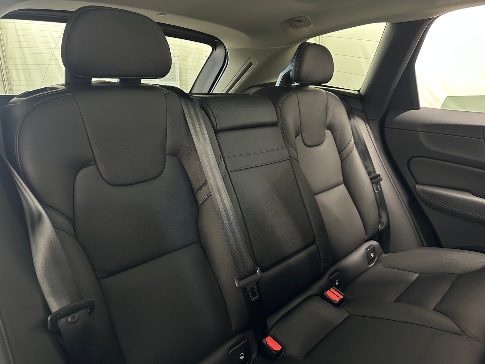 Thumbnail: 2018 Volvo XC60 - 5
