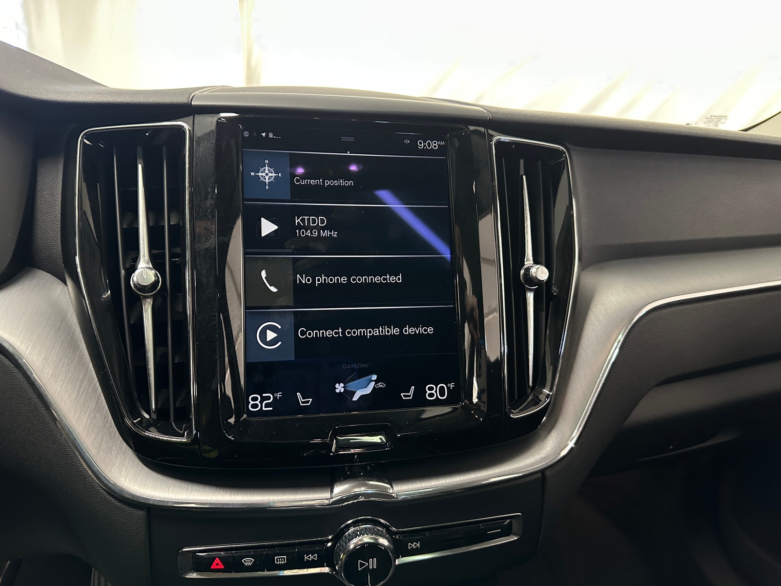 Thumbnail: 2018 Volvo XC60 - 3