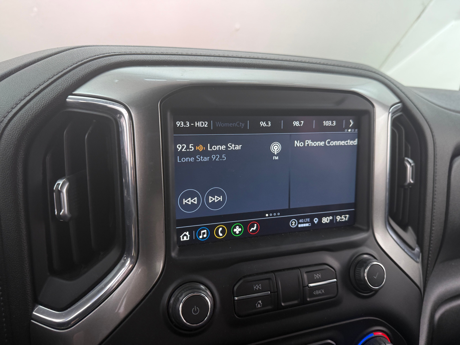 Thumbnail: 2021 Chevrolet Silverado 1500 - 4